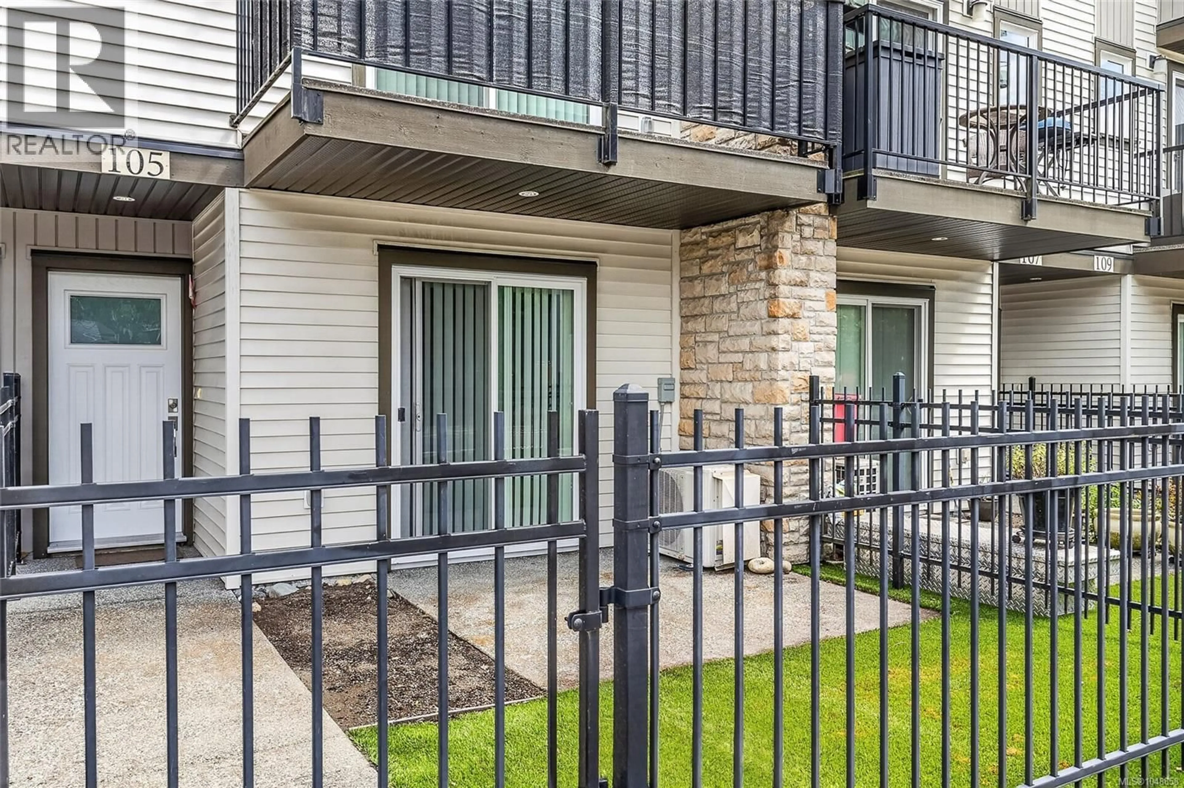 Patio, street for 105 - 2821 JACKLIN ROAD, Langford British Columbia V9B0T3