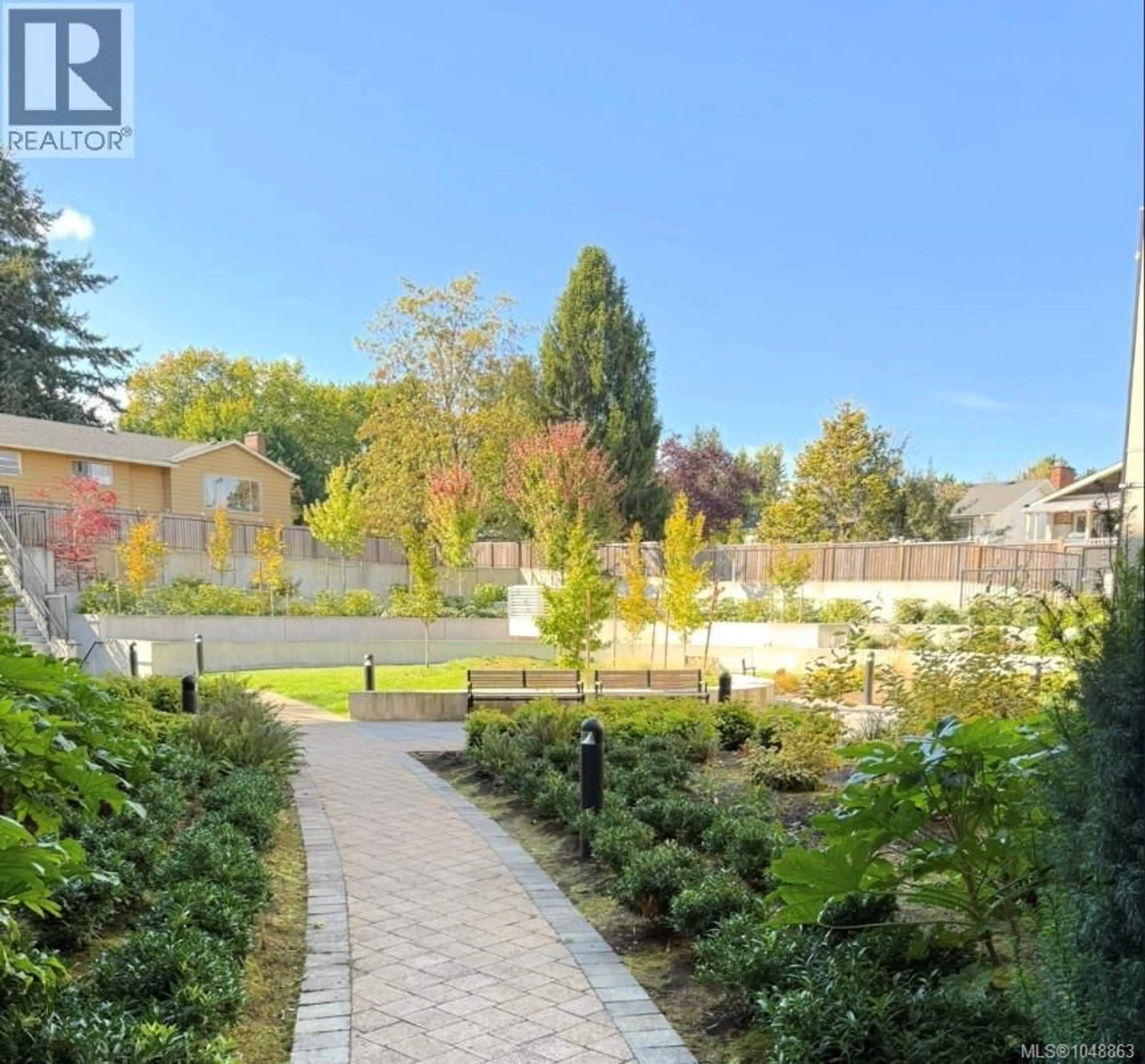 Patio, unknown for 107 - 4030 SHELBOURNE STREET, Saanich British Columbia V8N3E4