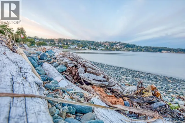 2600 RANDLE ROAD, Nanaimo 2