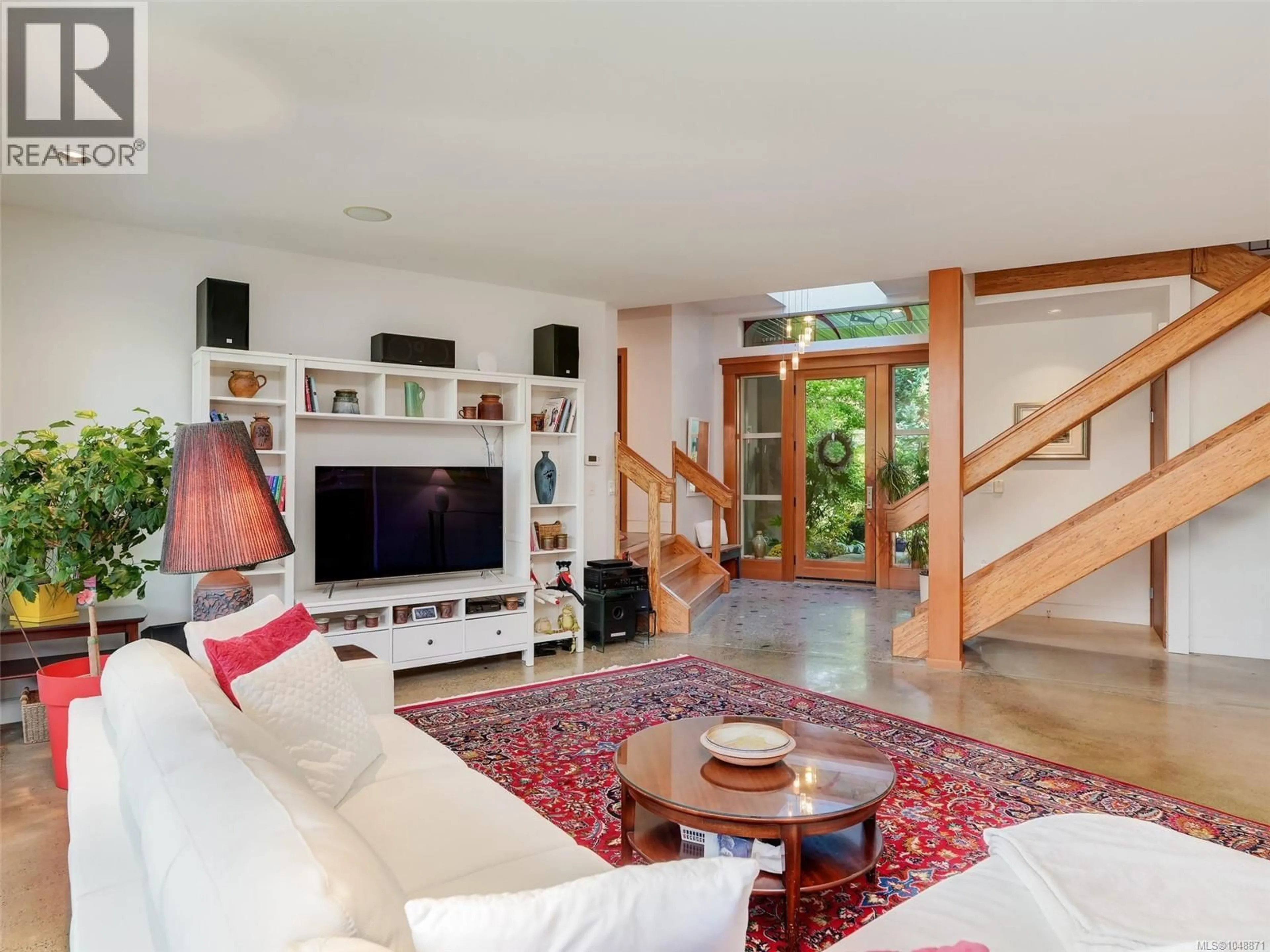 Living room with furniture, unknown for 1047 SAN MARINO CRESCENT, Saanich British Columbia V8X3B3