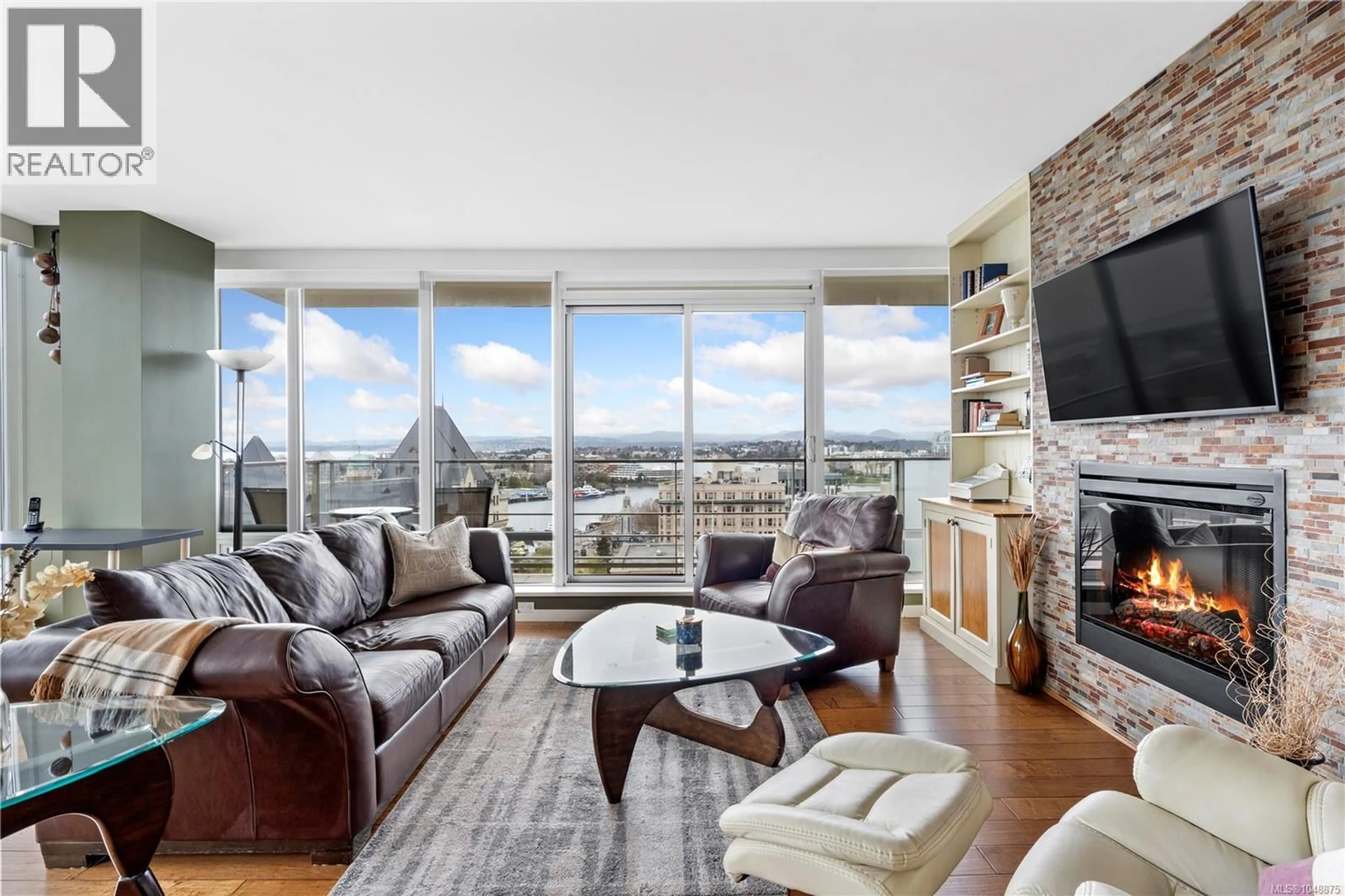 Living room with furniture, unknown for 1506 - 707 COURTNEY STREET, Victoria British Columbia V8W0A9