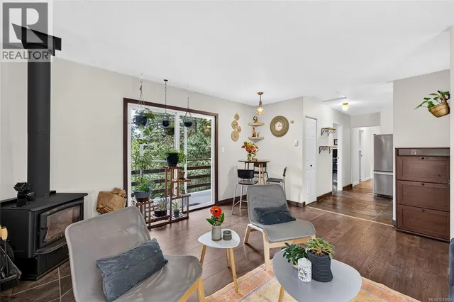 138 WOODLAND DRIVE, Salt Spring 3