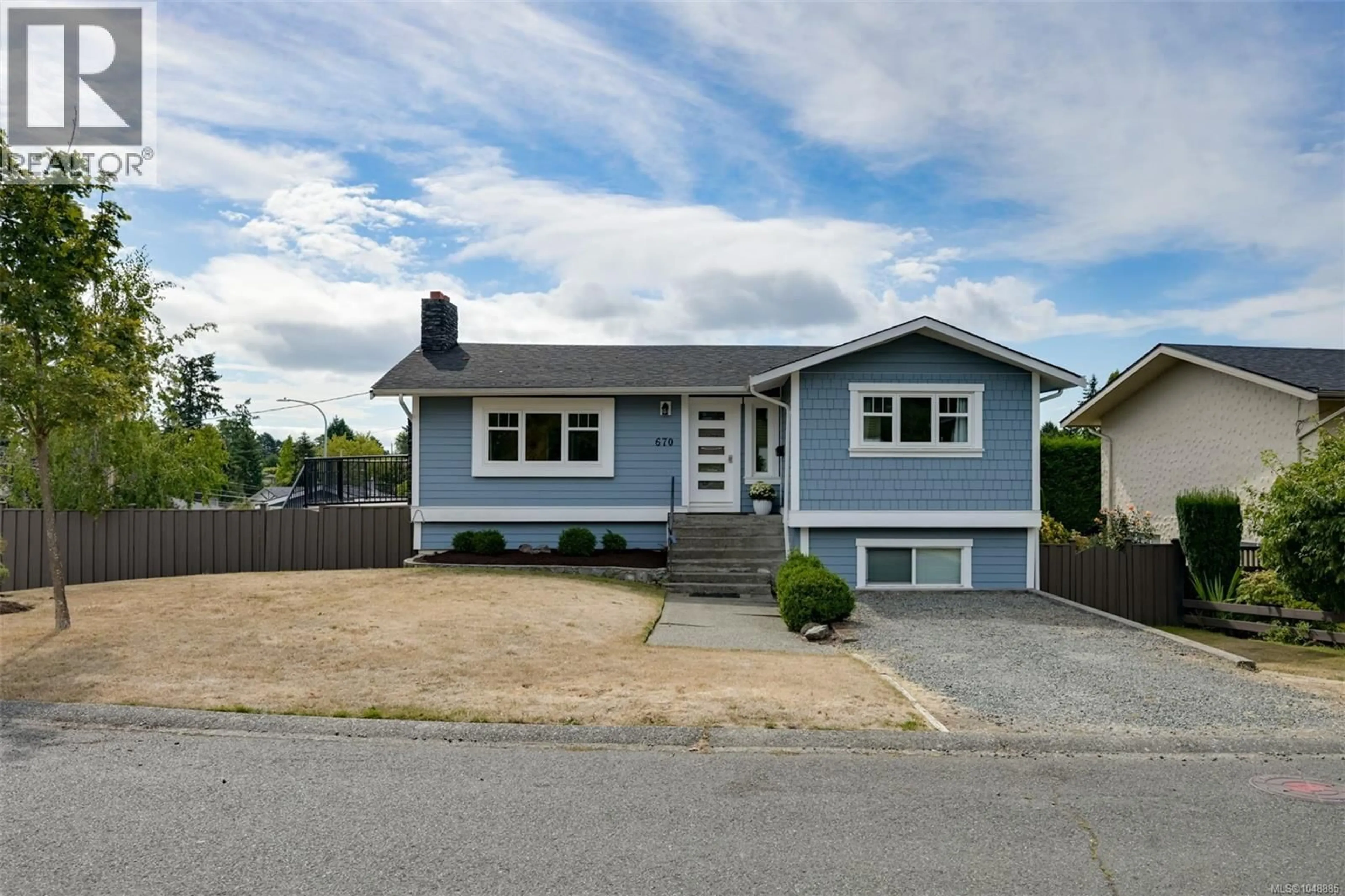 Home with vinyl exterior material, street for 670 POLYANTHUS CRESCENT, Saanich British Columbia V8P4H4