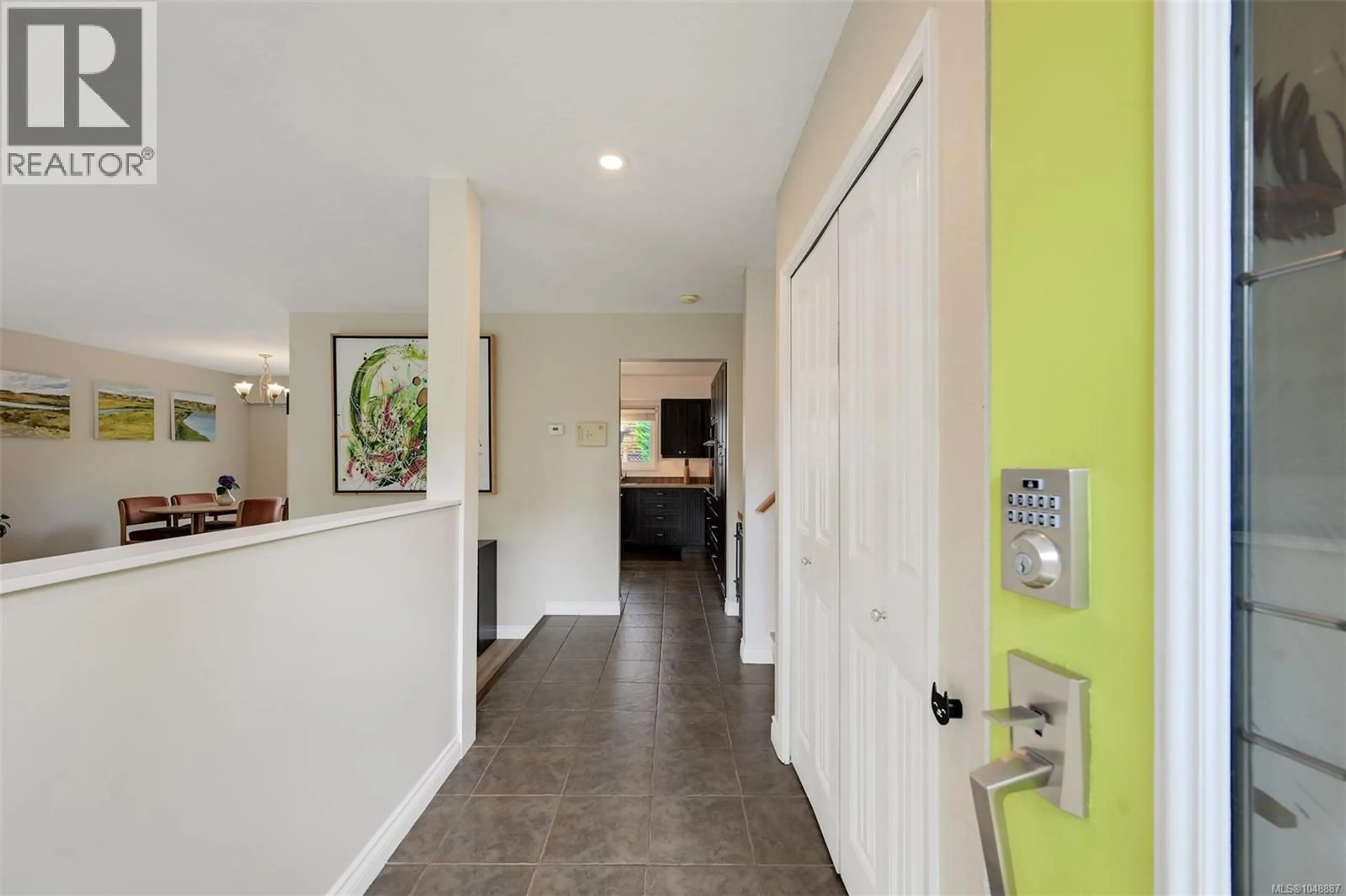 Indoor entryway for 2280 ALDEANE AVENUE, Colwood British Columbia V9B2C7