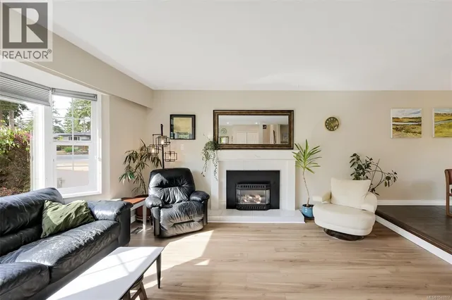 2280 ALDEANE AVENUE, Colwood 5