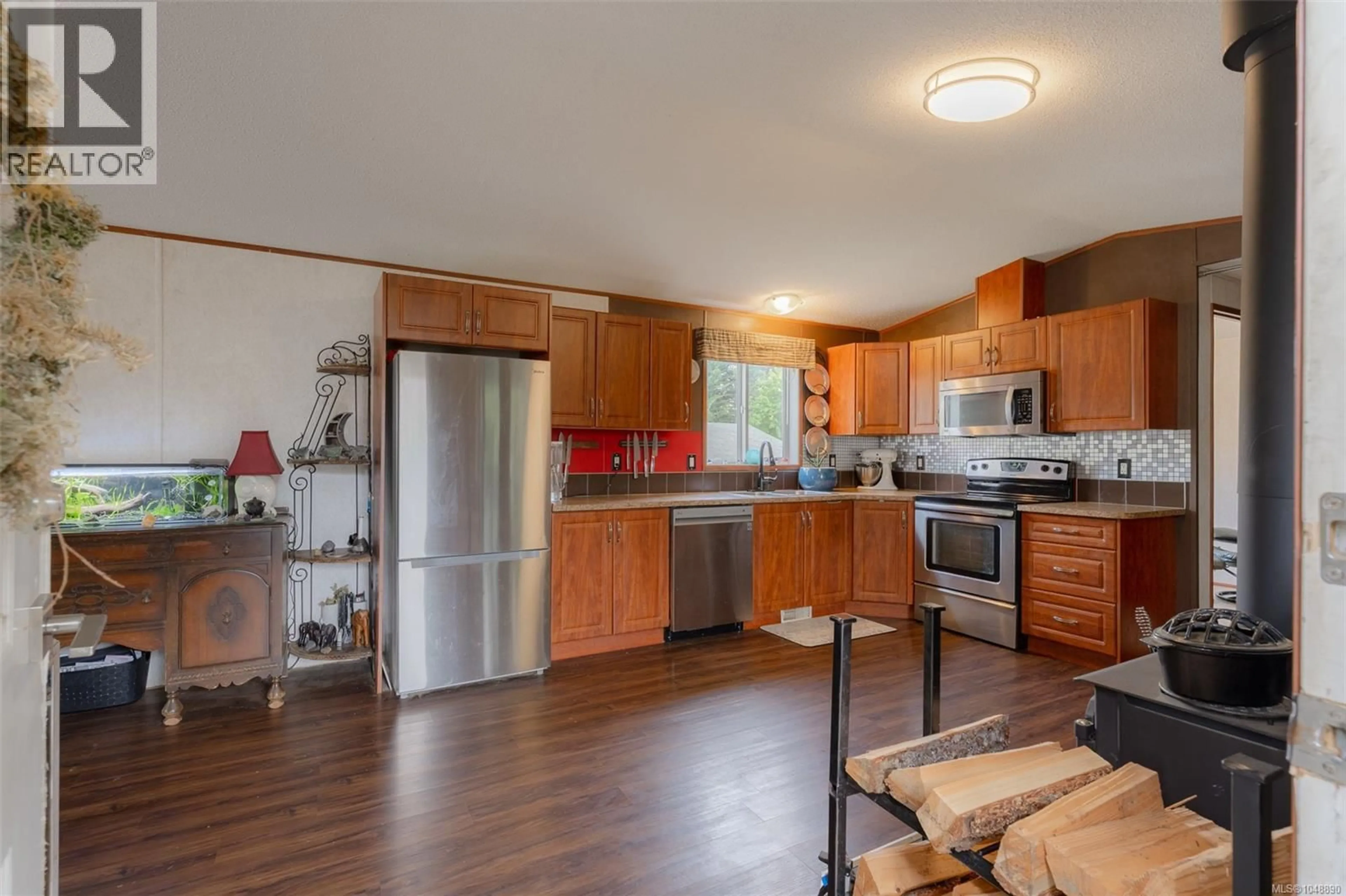 Standard kitchen, wood/laminate floor for 5686 BEAVER CREEK ROAD, Port Alberni British Columbia V9Y4Z9