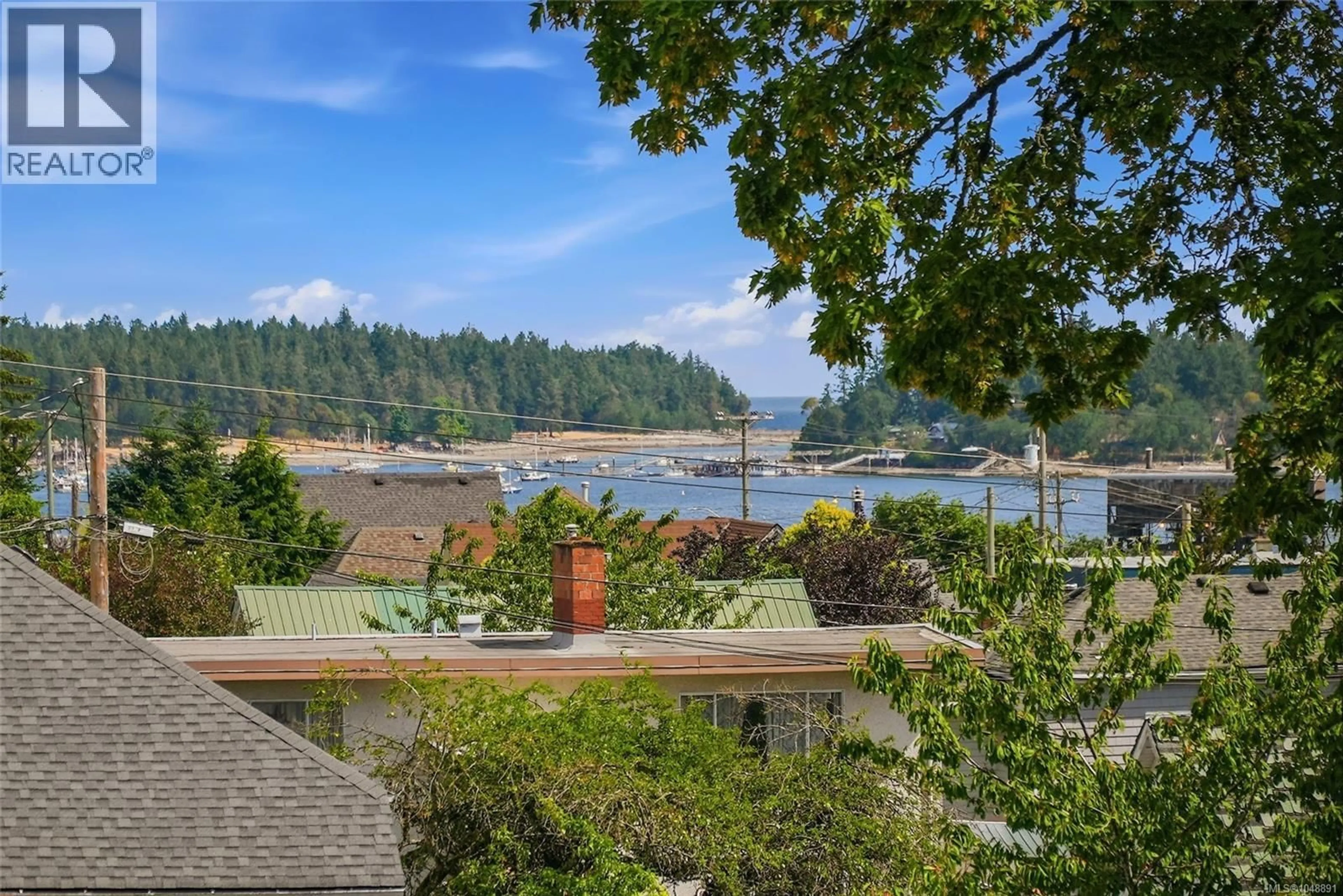 Patio, water/lake/river/ocean view for 104 - 119 HALIBURTON STREET, Nanaimo British Columbia V9R4V8