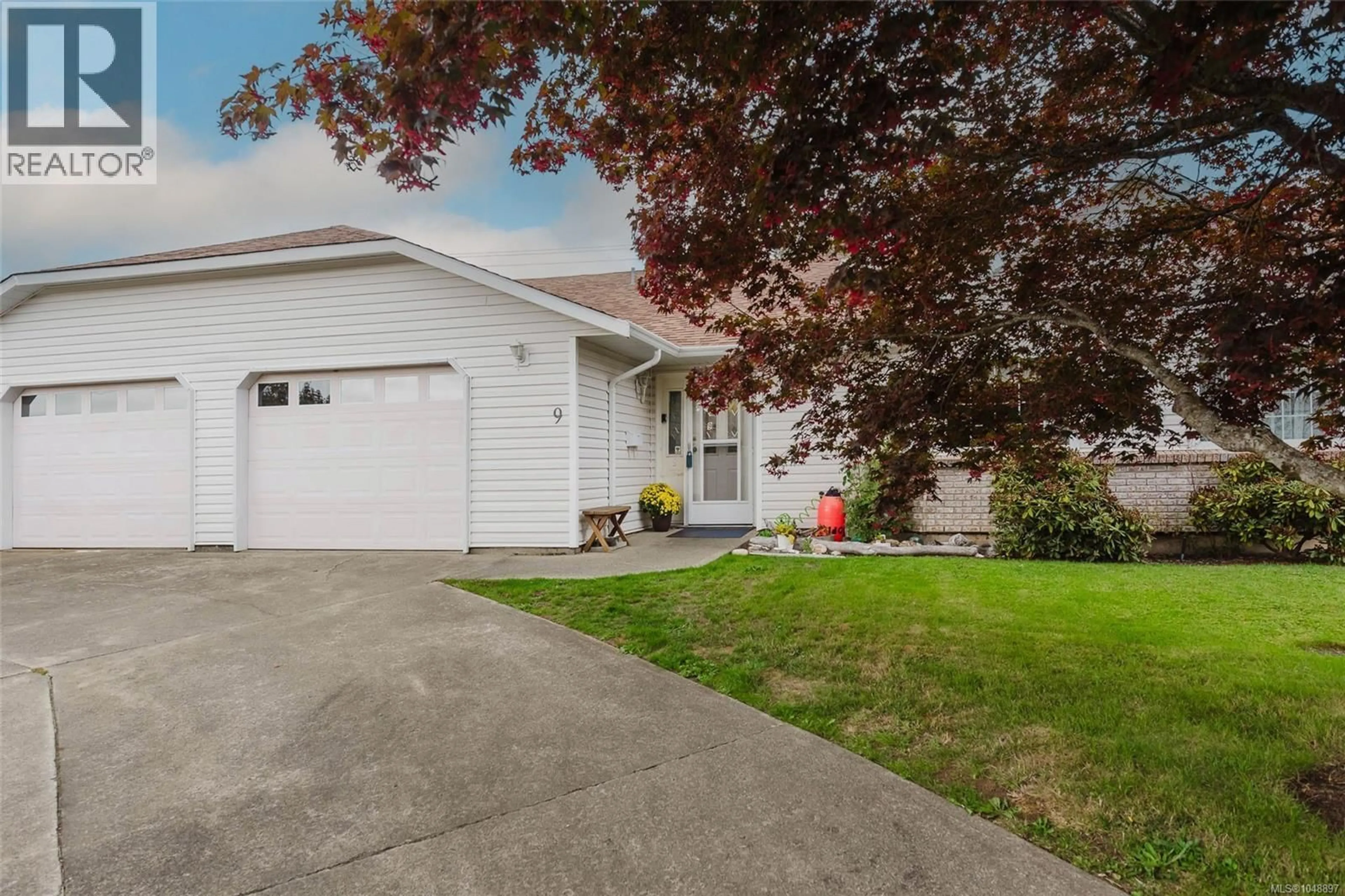 Home with vinyl exterior material, street for 9 - 1351 TUNNER DRIVE, Courtenay British Columbia V9N8V6