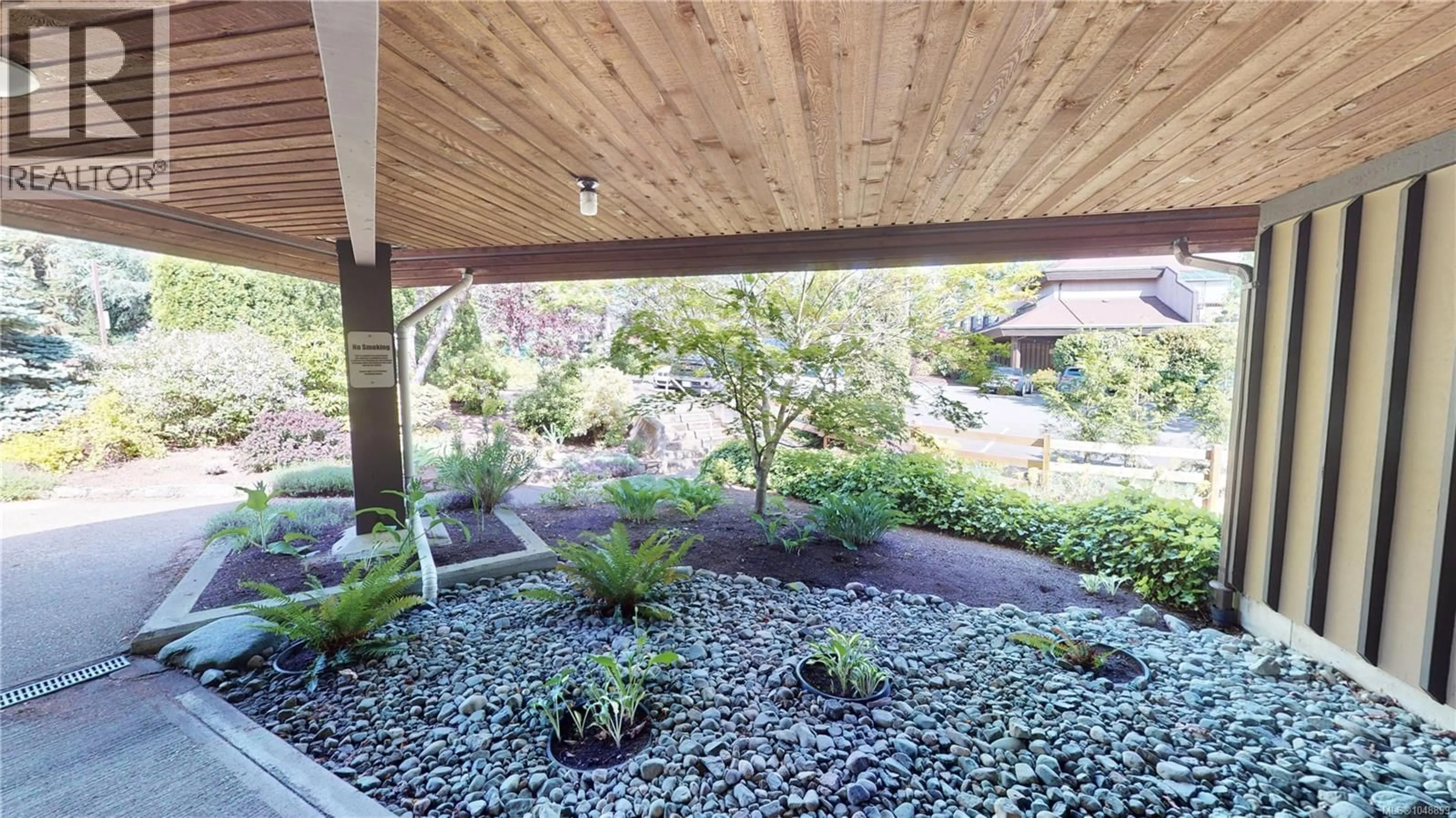 Patio, street for 499D - 4678 ELK LAKE DRIVE, Saanich British Columbia V8Z5M1