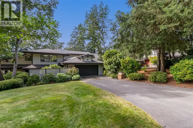 6 - 909 CAROLWOOD DRIVE, Saanich 2