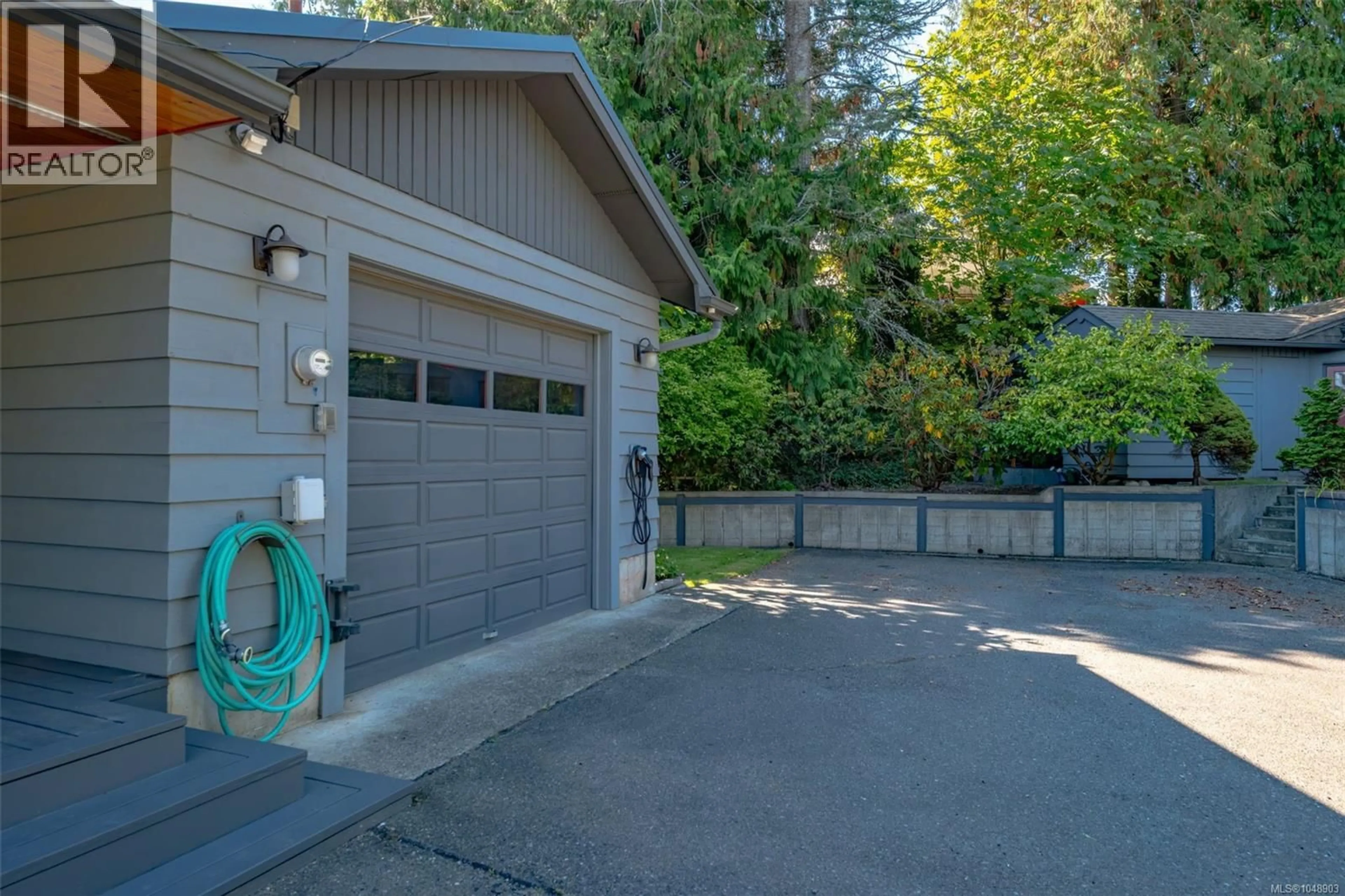 Indoor garage for 842 WOODLAND DRIVE, Parksville British Columbia V9P1Z2