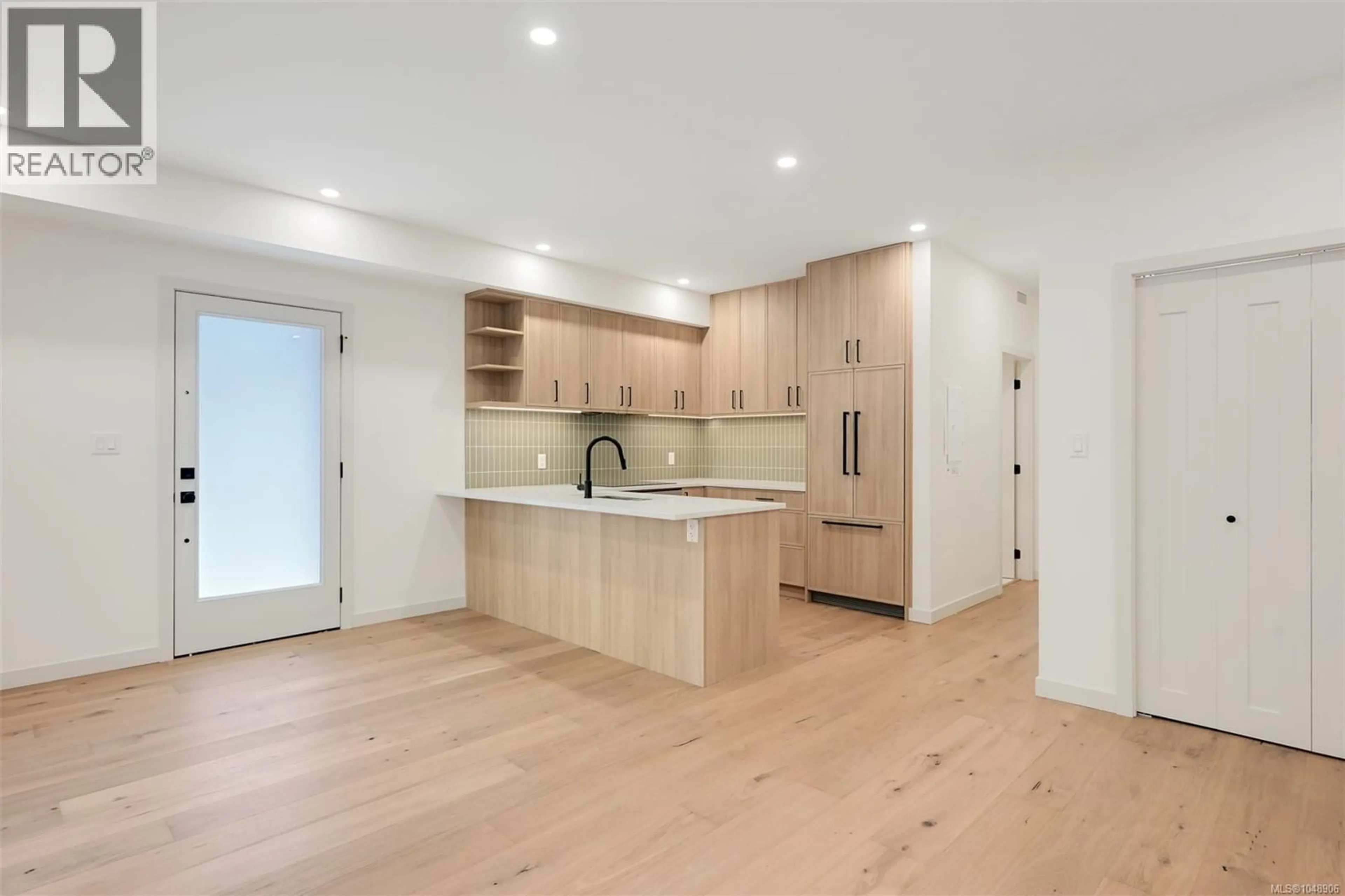 Open concept kitchen, unknown for 1 - 517 FOUL BAY ROAD, Victoria British Columbia V8S4G9