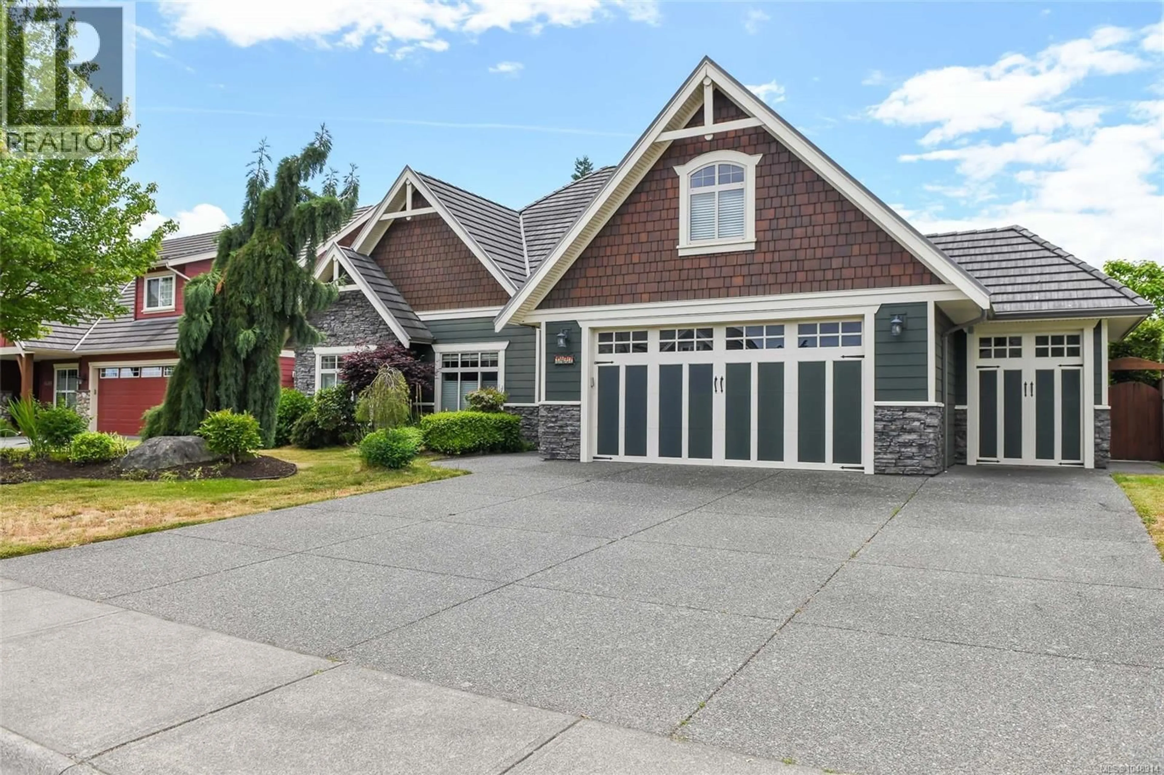 Home with vinyl exterior material, street for 1477 CROWN ISLE DRIVE, Courtenay British Columbia V9N3Z5