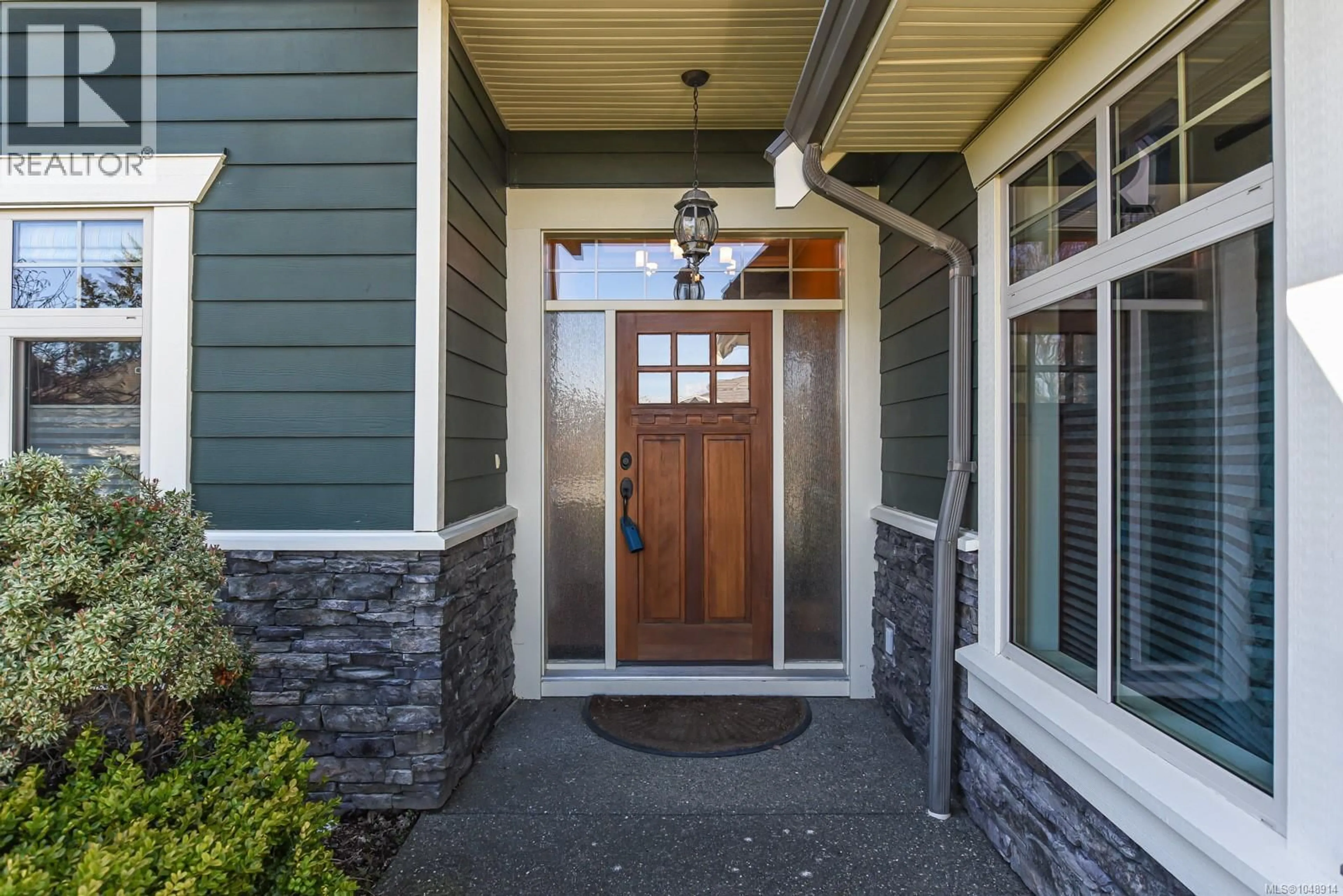 Indoor entryway for 1477 CROWN ISLE DRIVE, Courtenay British Columbia V9N3Z5