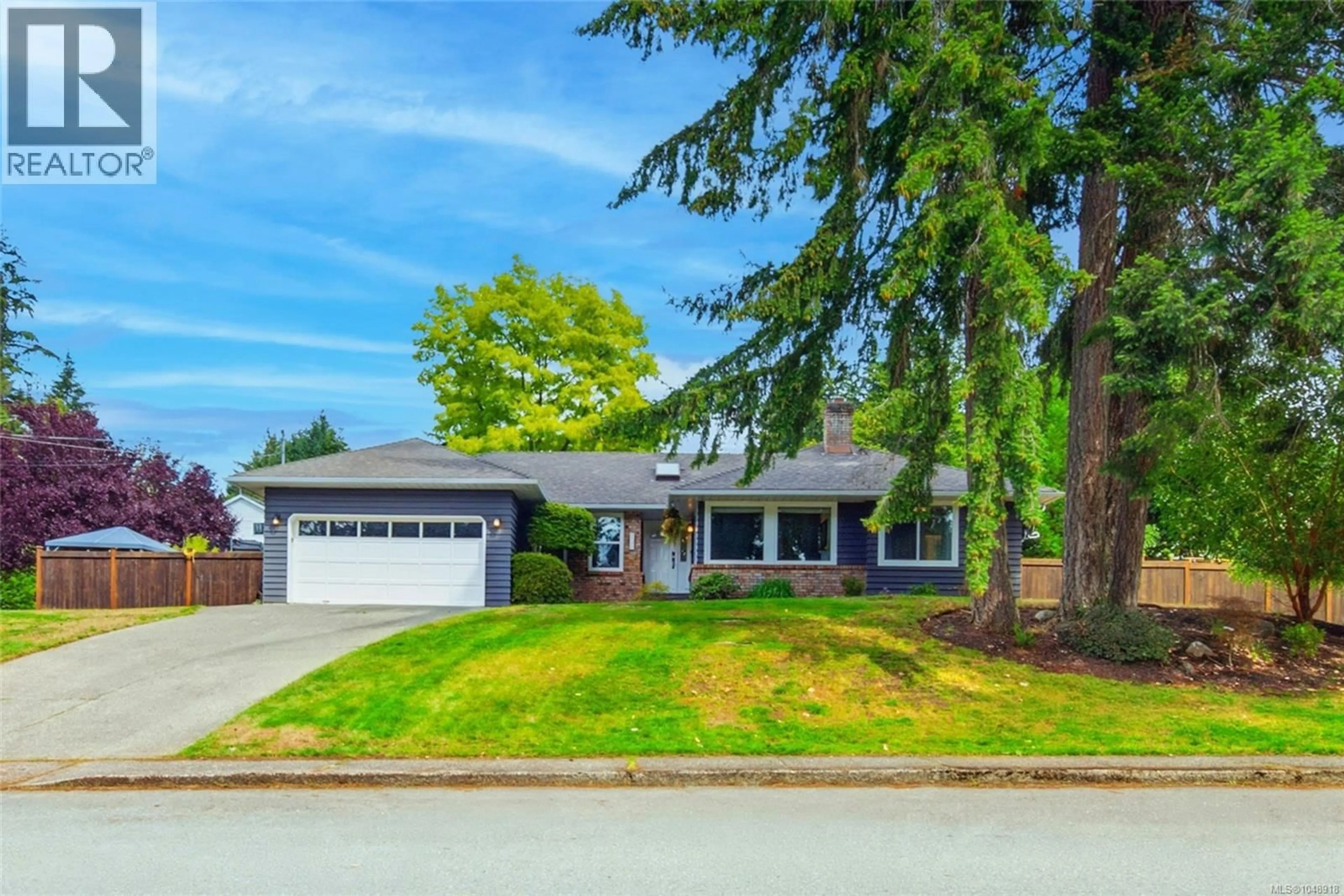 Home with vinyl exterior material, street for 2151 11TH AVENUE, Port Alberni British Columbia V9T7T8