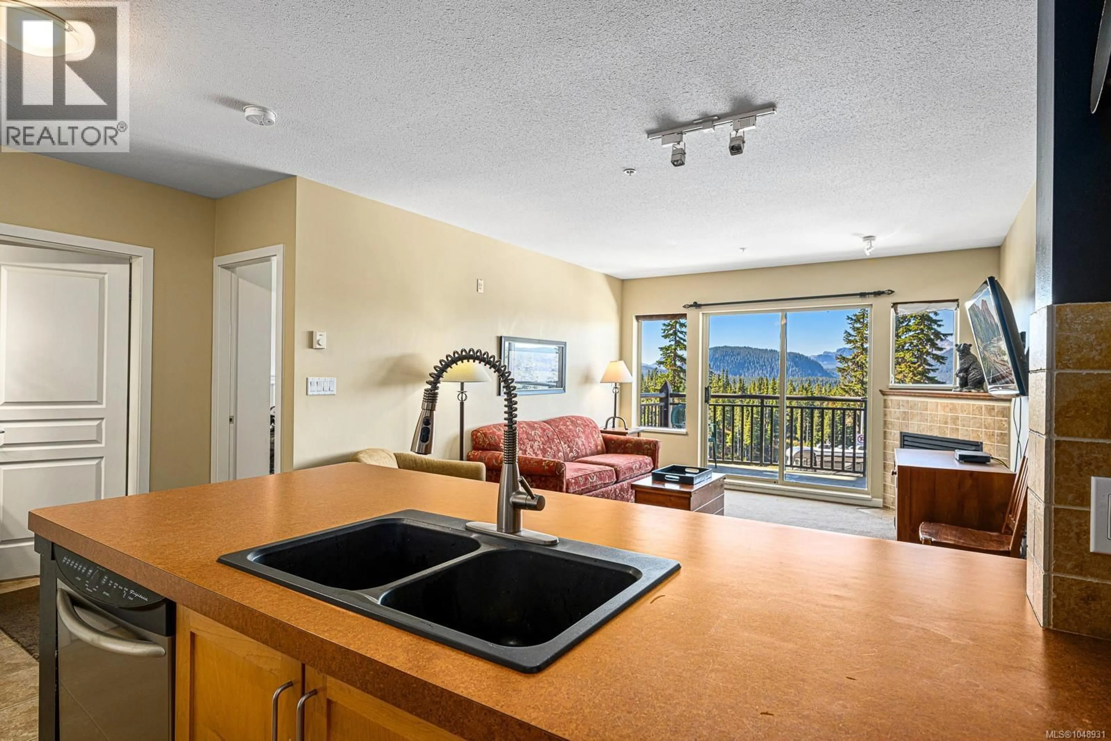 Unknown for 215 - 1280 ALPINE ROAD, Courtenay British Columbia V9J1L0