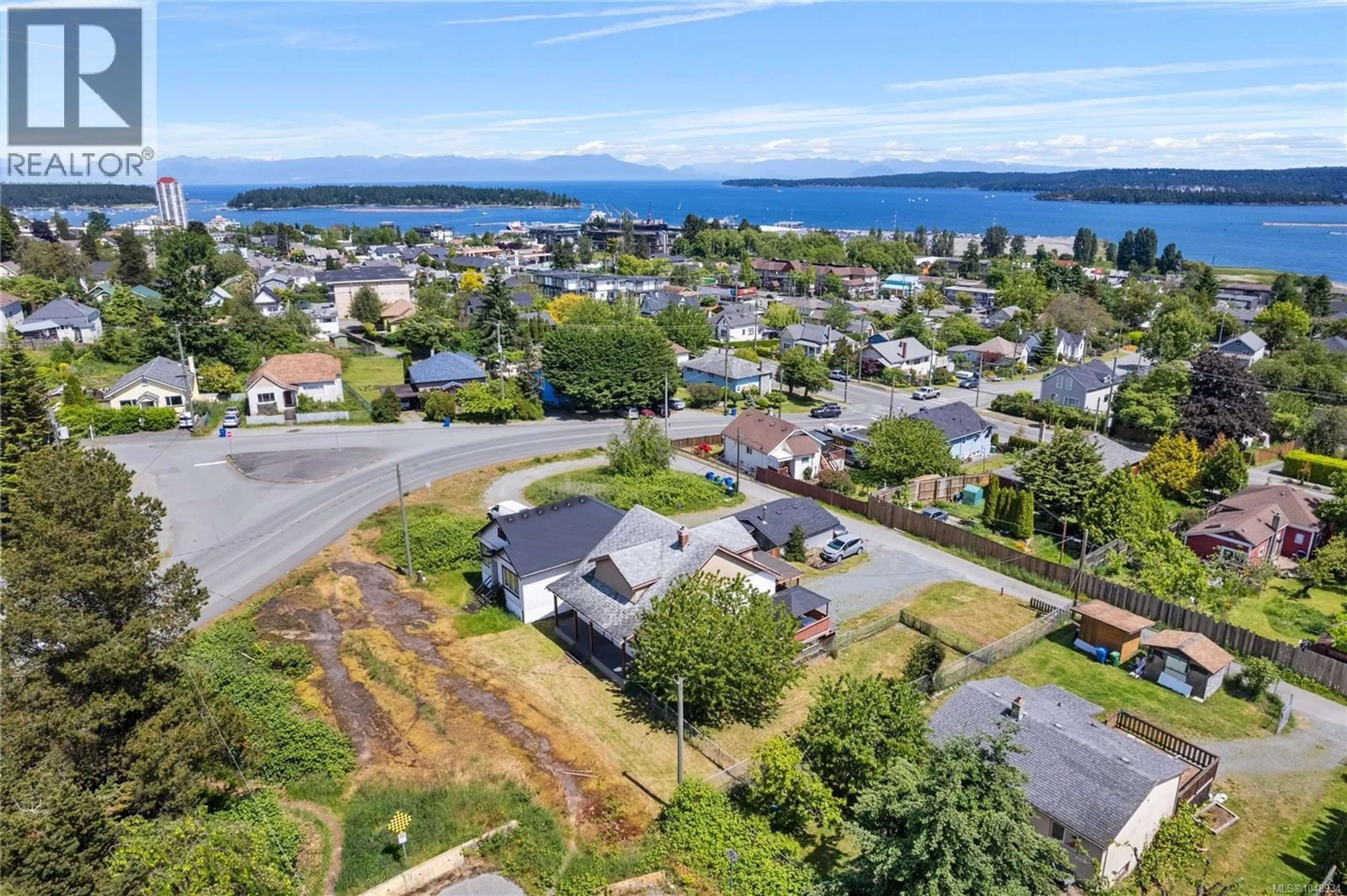A pic from outside/outdoor area/front of a property/back of a property/a pic from drone, water/lake/river/ocean view for 19 VIEW STREET, Nanaimo British Columbia V9R4N3