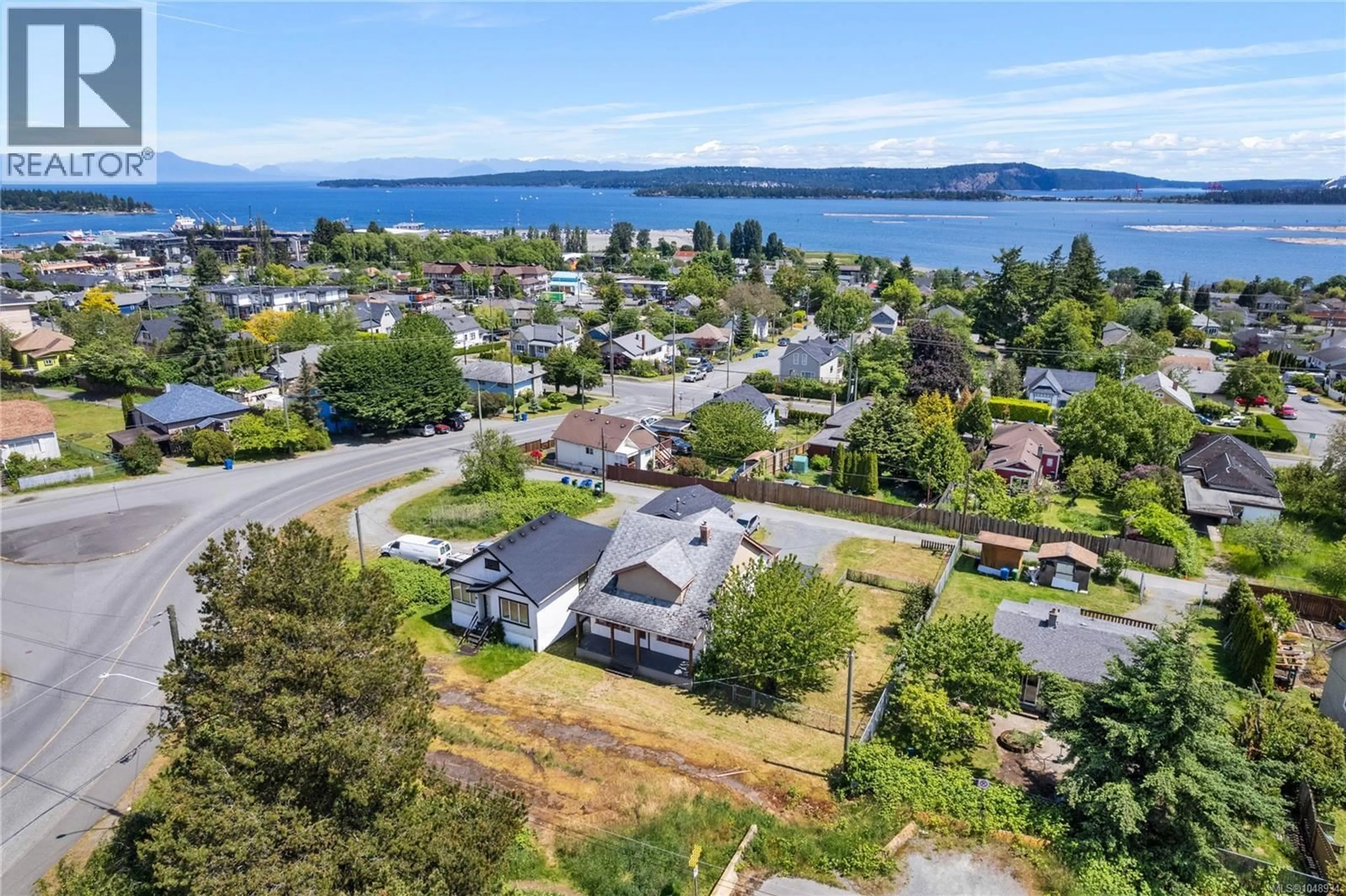 A pic from outside/outdoor area/front of a property/back of a property/a pic from drone, water/lake/river/ocean view for 19 VIEW STREET, Nanaimo British Columbia V9R4N3