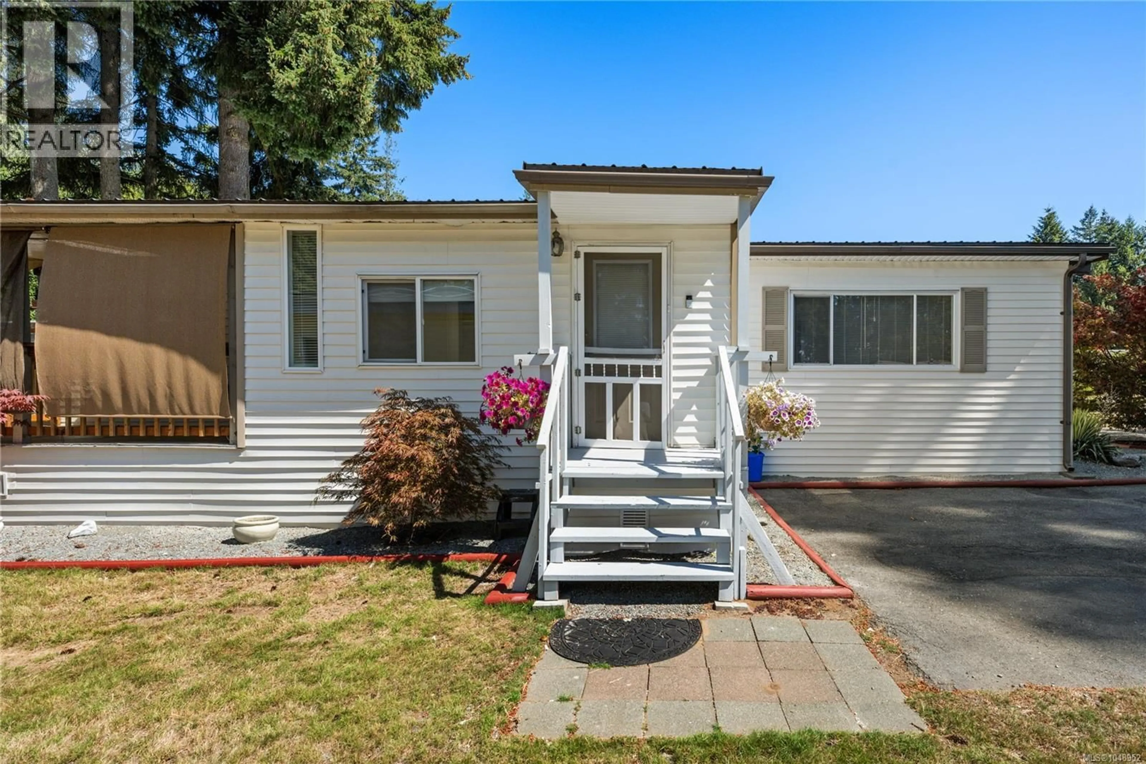 Home with vinyl exterior material, street for 63 - 5854 TURNER ROAD, Nanaimo British Columbia V9T2N6