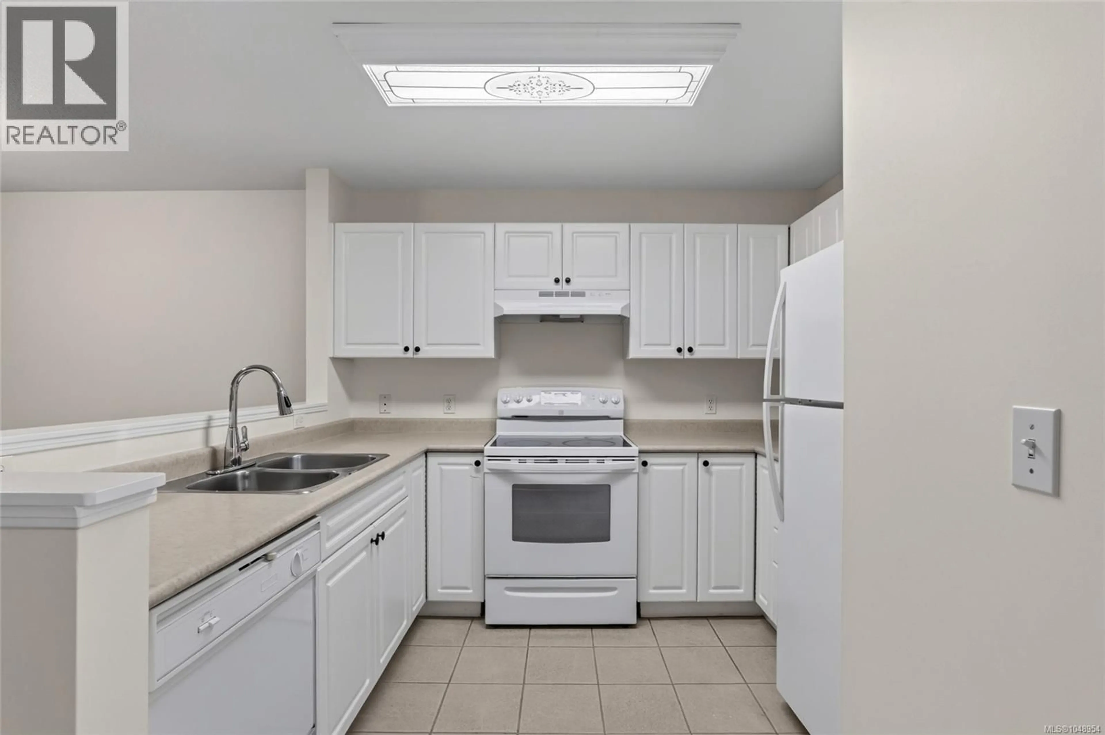 Standard kitchen, unknown for 74 - 717 ASPEN ROAD, Comox British Columbia V9M3X4