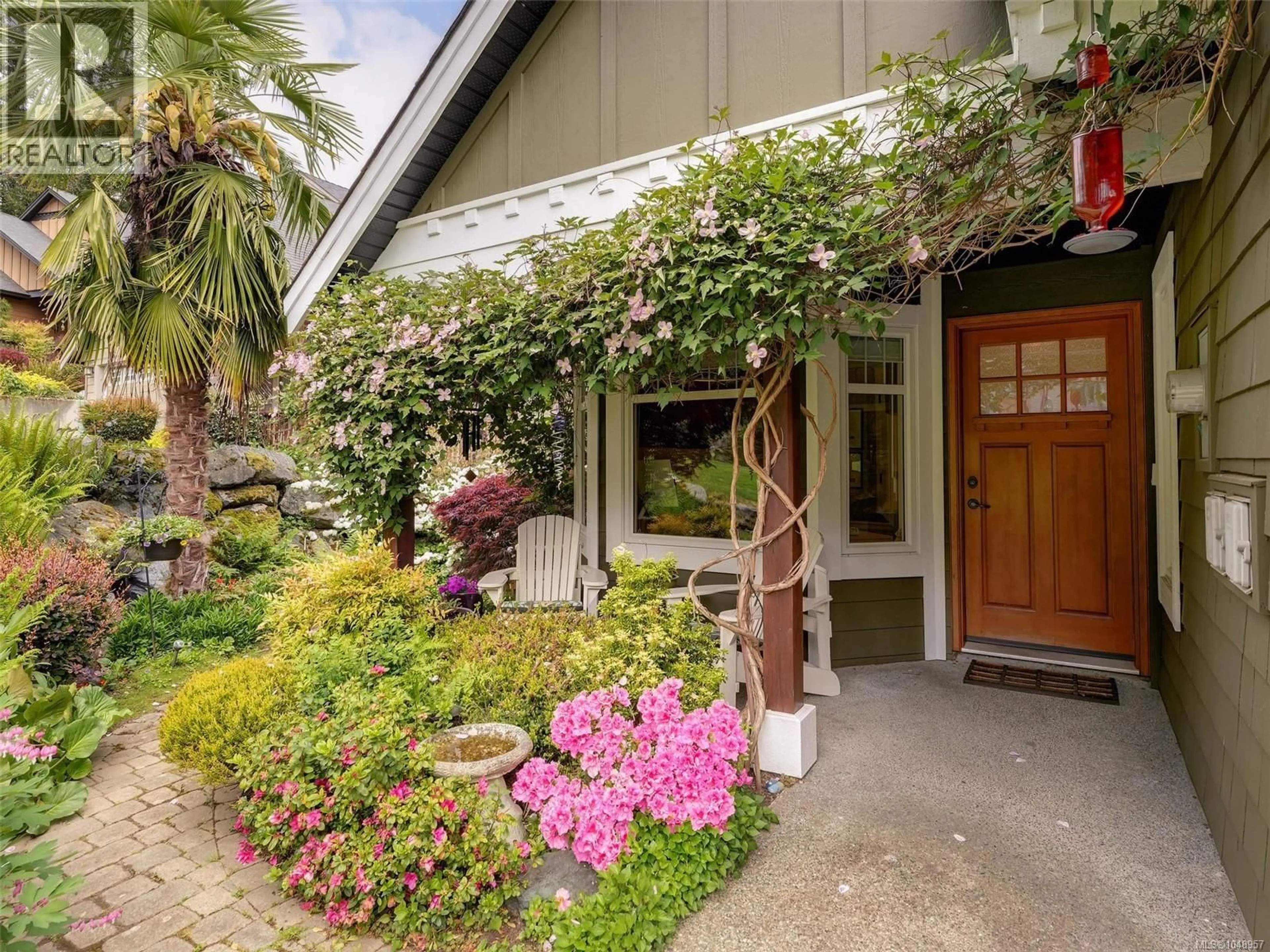 Indoor entryway for 19 CARLY LANE, View Royal British Columbia V9B0A2