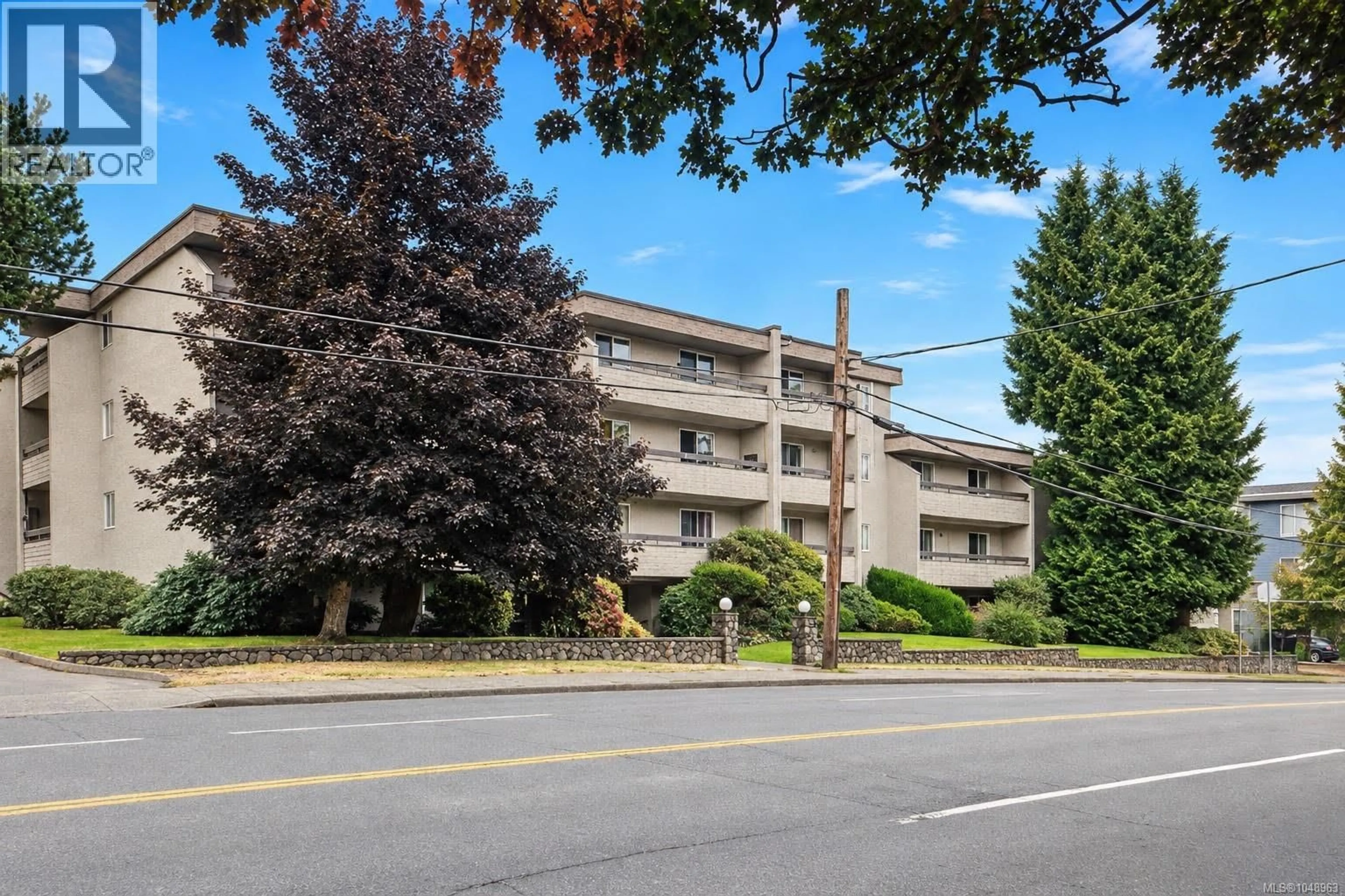 Unknown for 216 - 3235 QUADRA STREET, Saanich British Columbia V8X1G4