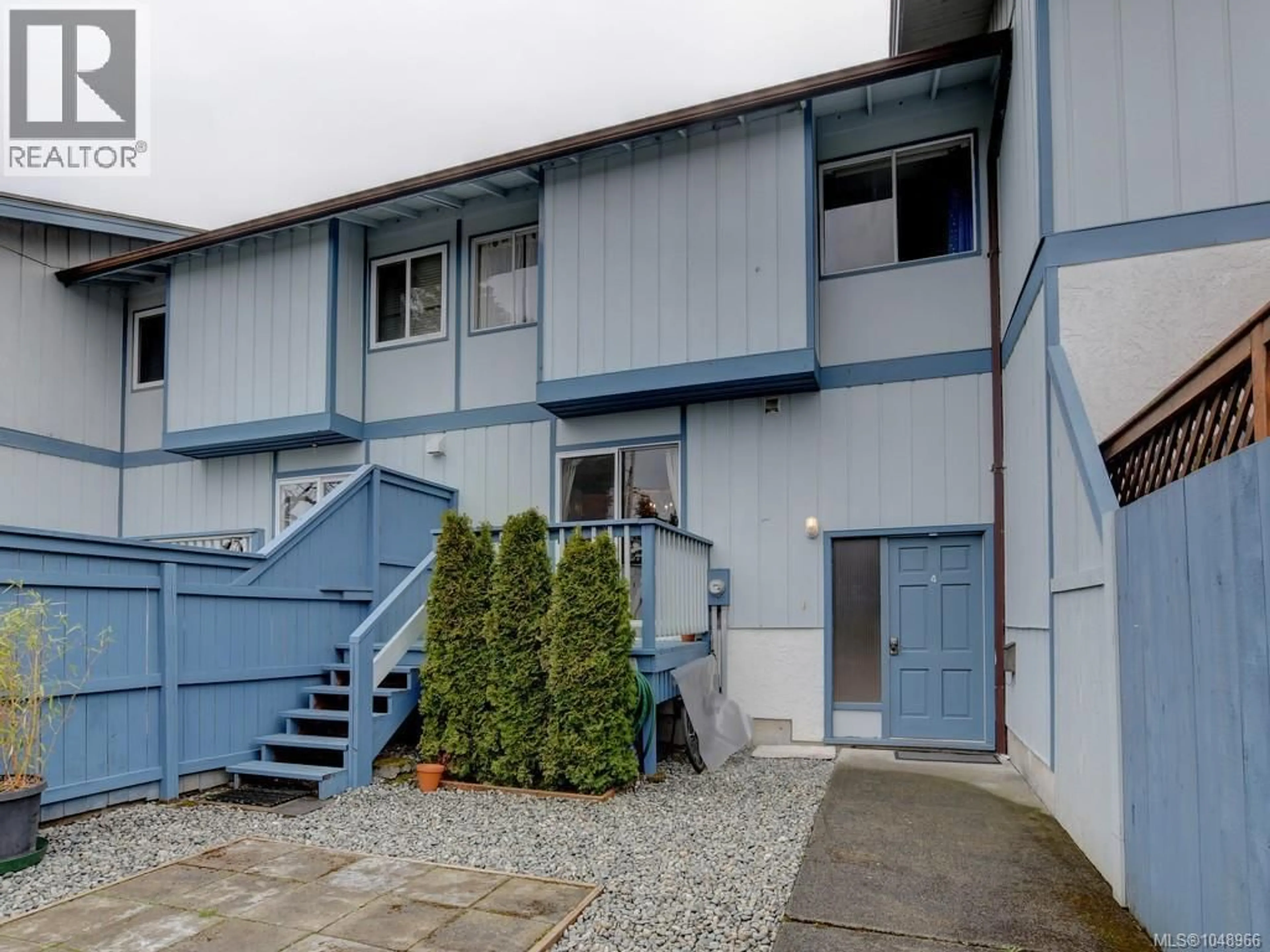 Patio, street for 4 - 3987 GORDON HEAD ROAD, Saanich British Columbia V8N3X5