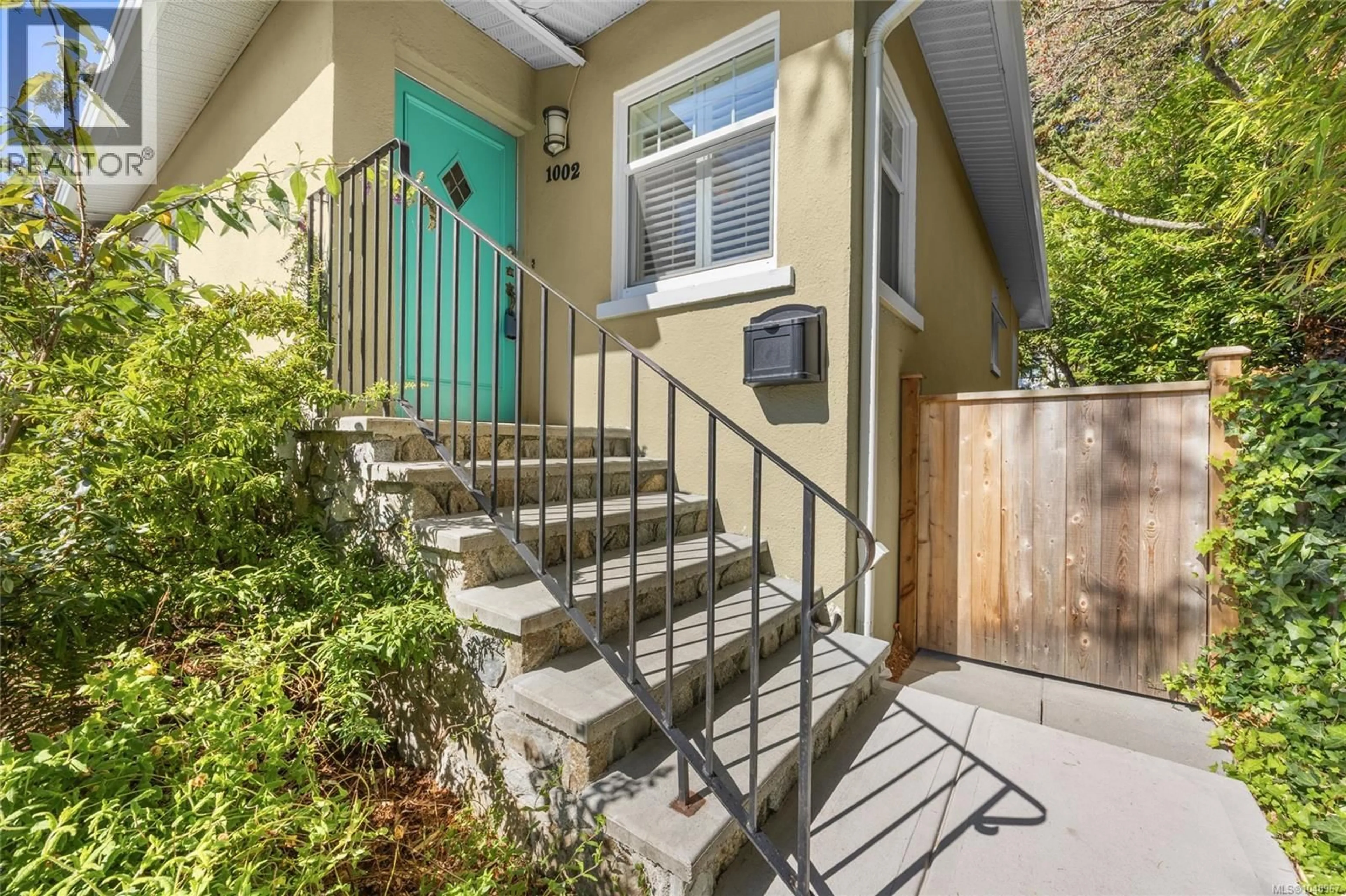 Unknown for 1002 WALEMA AVENUE, Saanich British Columbia V8Y1N6