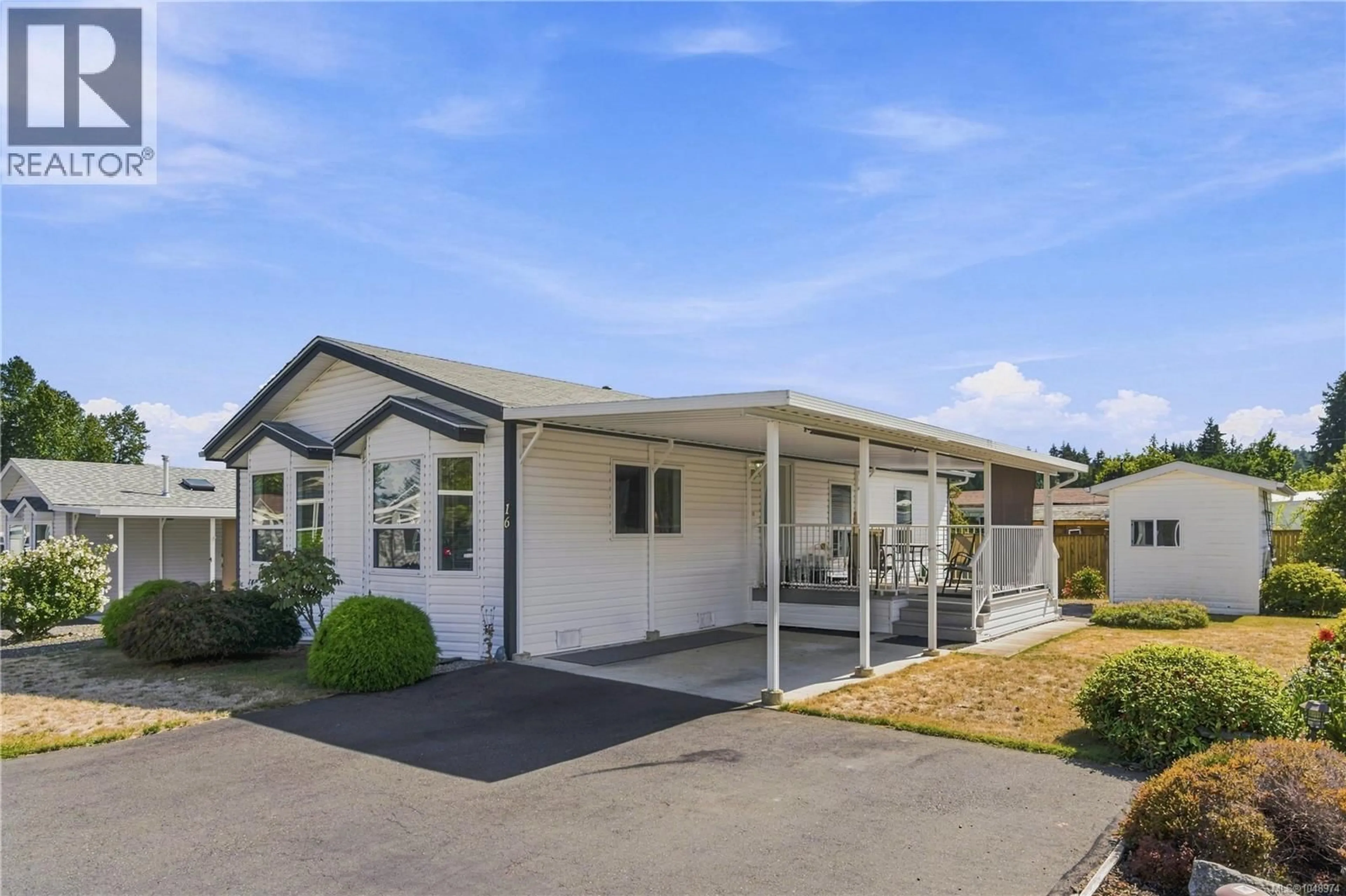 Home with vinyl exterior material, street for 16 - 386 CRAIG STREET, Parksville British Columbia V9P1L4