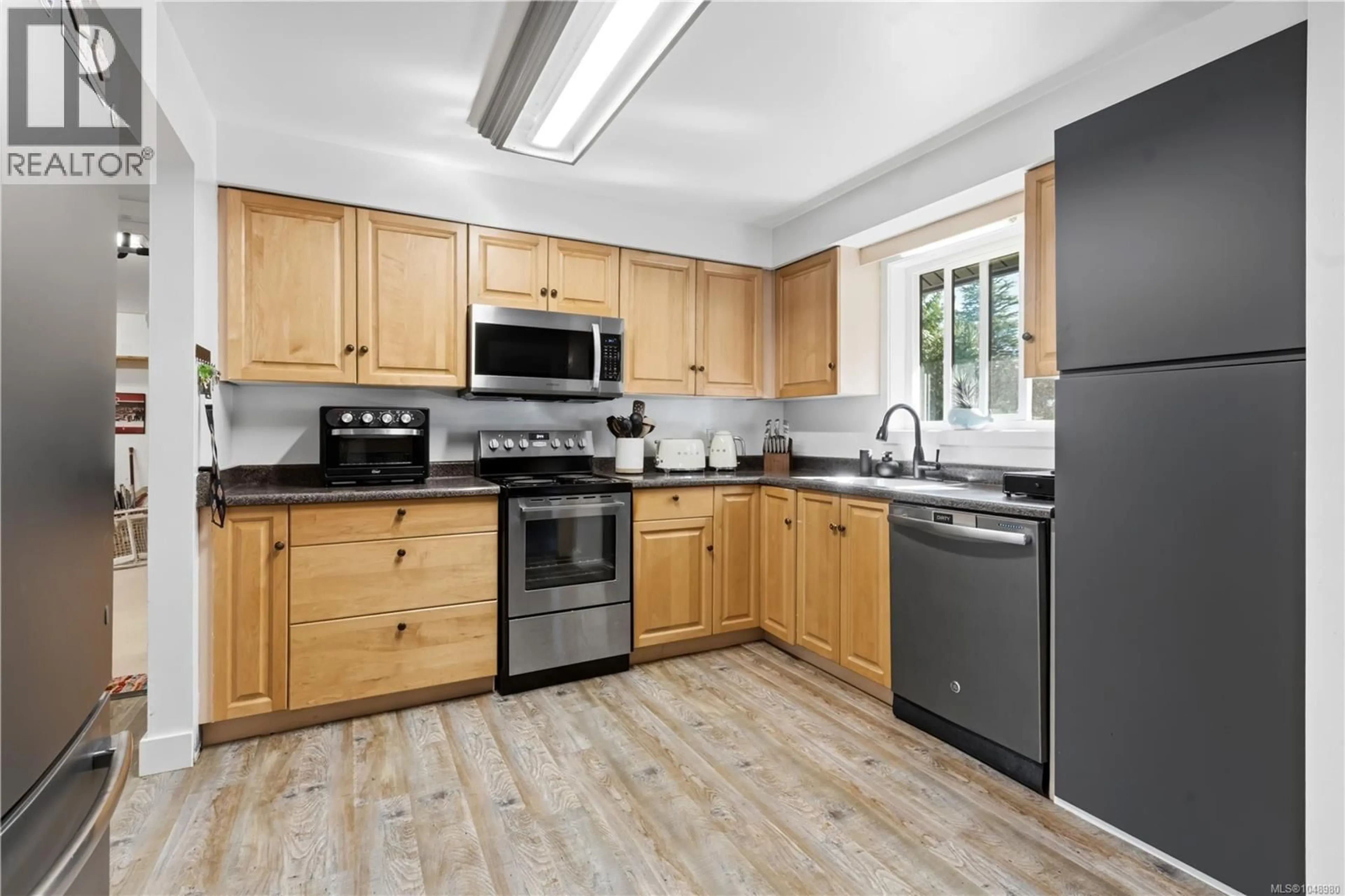 Standard kitchen, ceramic/tile floor for 1626 LARCH ROAD, Ucluelet British Columbia V0R3A0