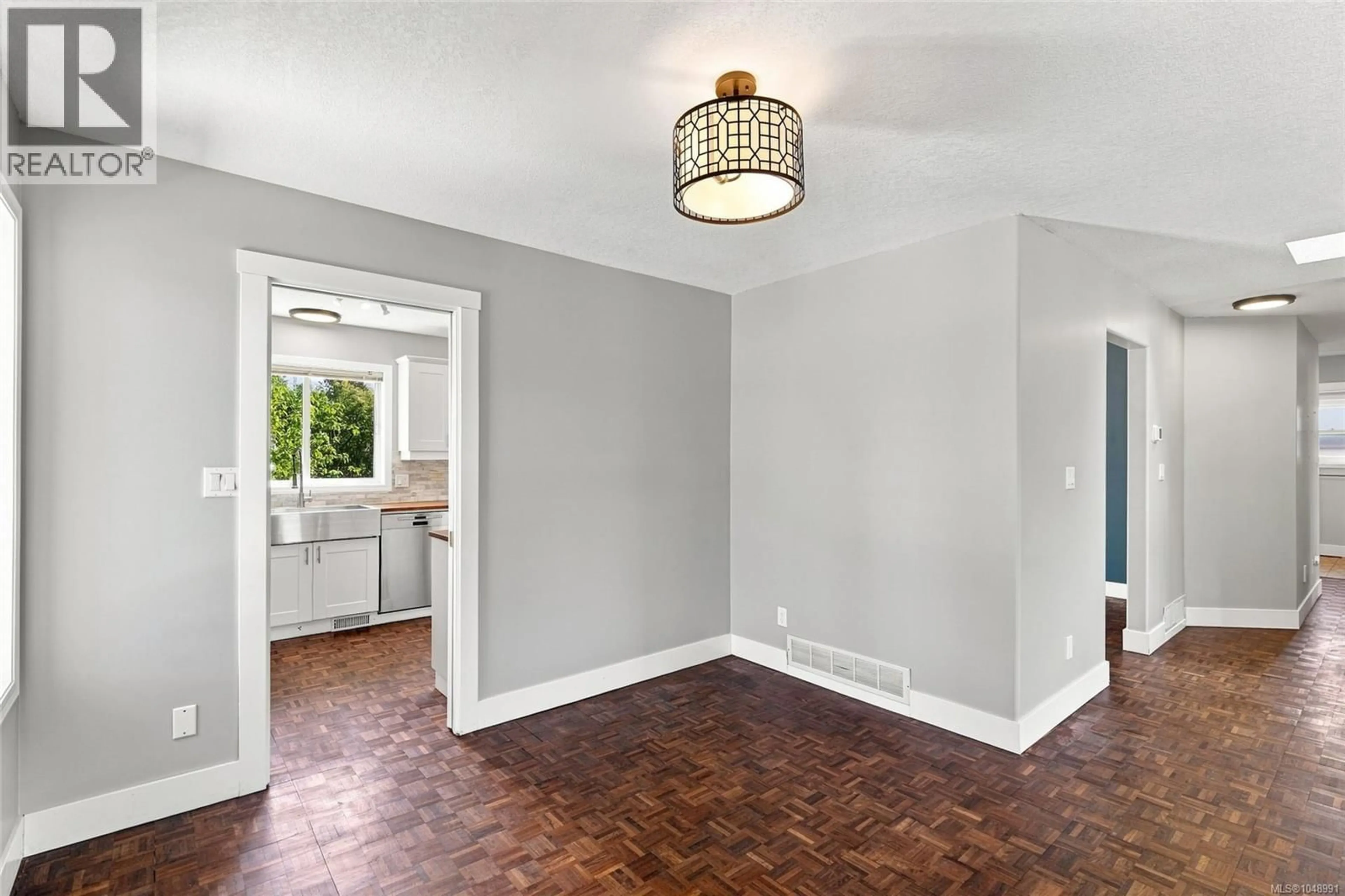 Indoor entryway for 5822 SHADOW MOUNTAIN ROAD, Nanaimo British Columbia V9T6B3