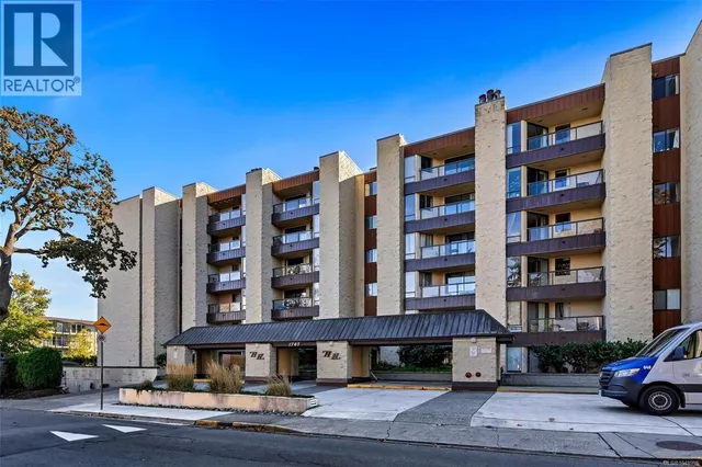 511 - 1745 LEIGHTON ROAD, Victoria 2
