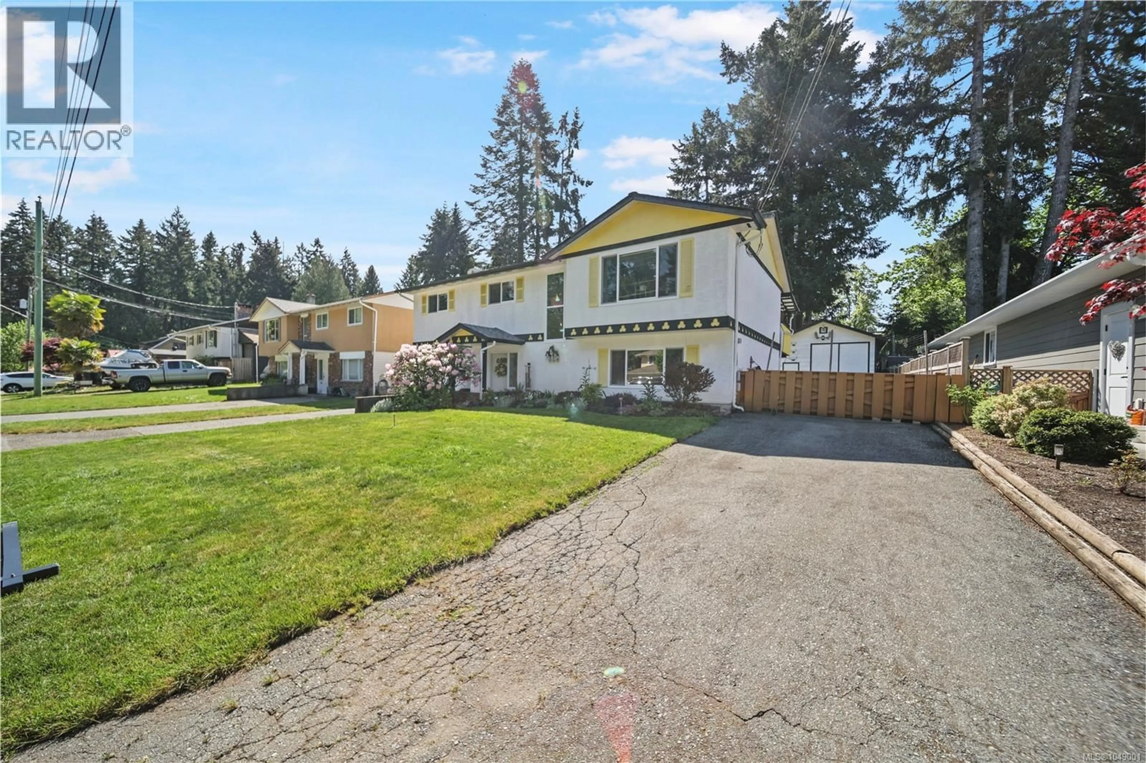 A pic from outside/outdoor area/front of a property/back of a property/a pic from drone, unknown for 3950 DUNSMUIR STREET, Port Alberni British Columbia V9Y7T4