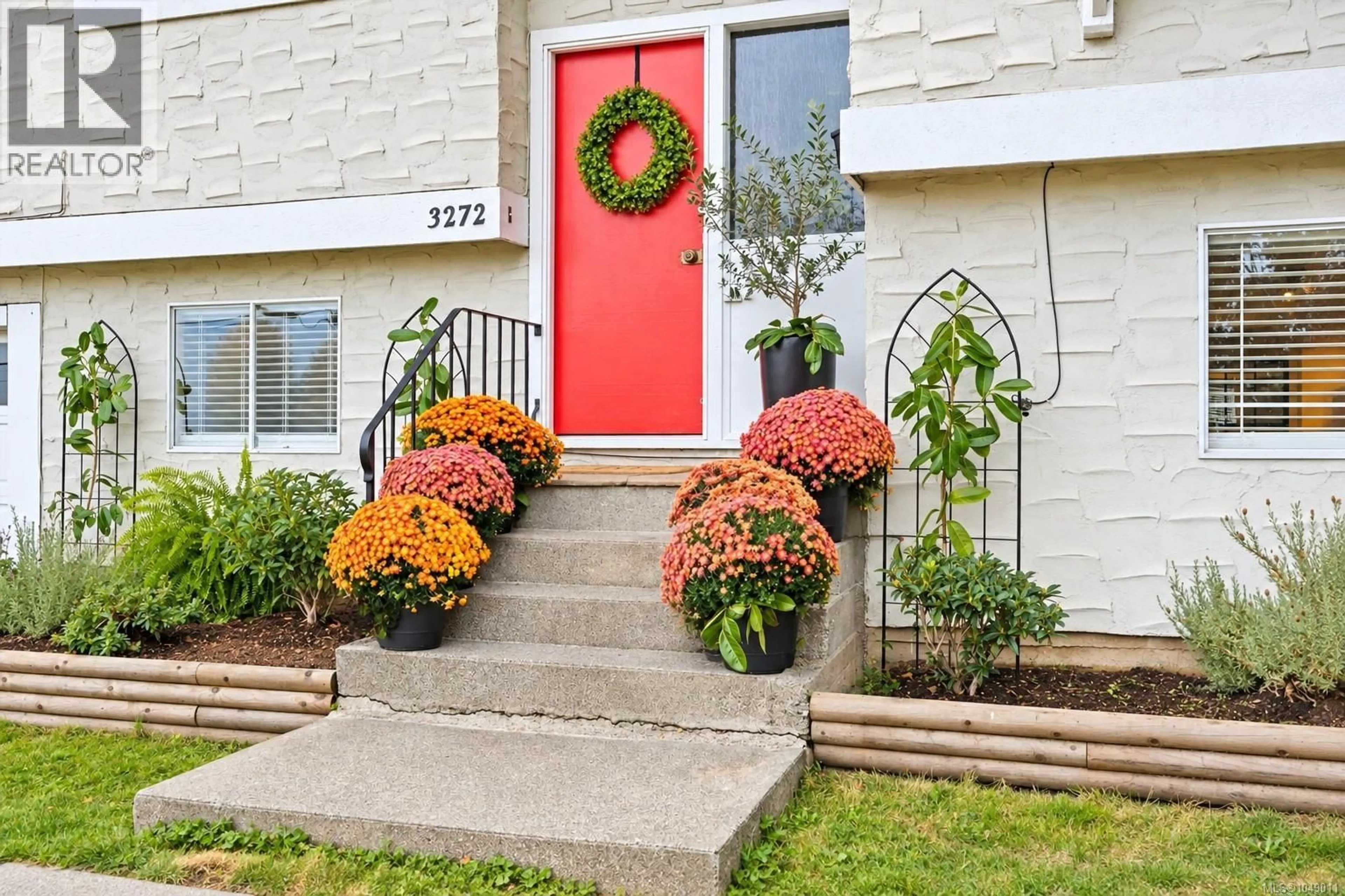 Indoor entryway for 3272 HAIDA DRIVE, Colwood British Columbia V9C2M7