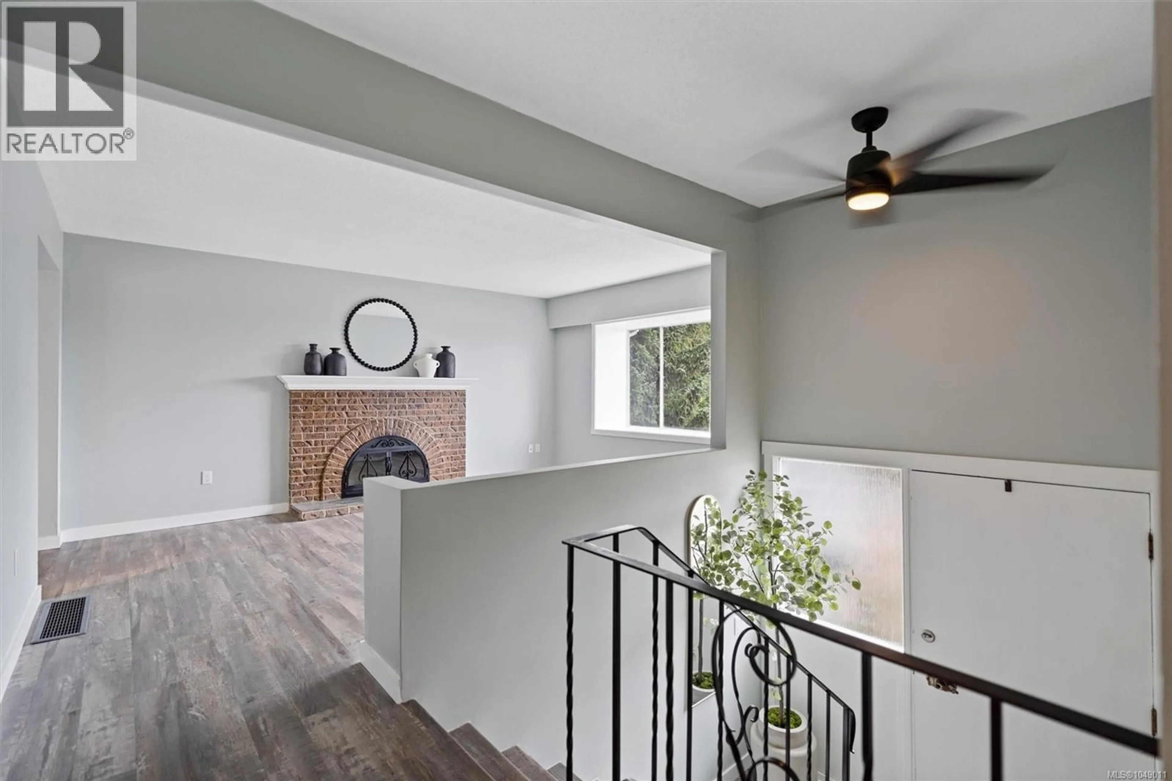 Indoor entryway for 3272 HAIDA DRIVE, Colwood British Columbia V9C2M7