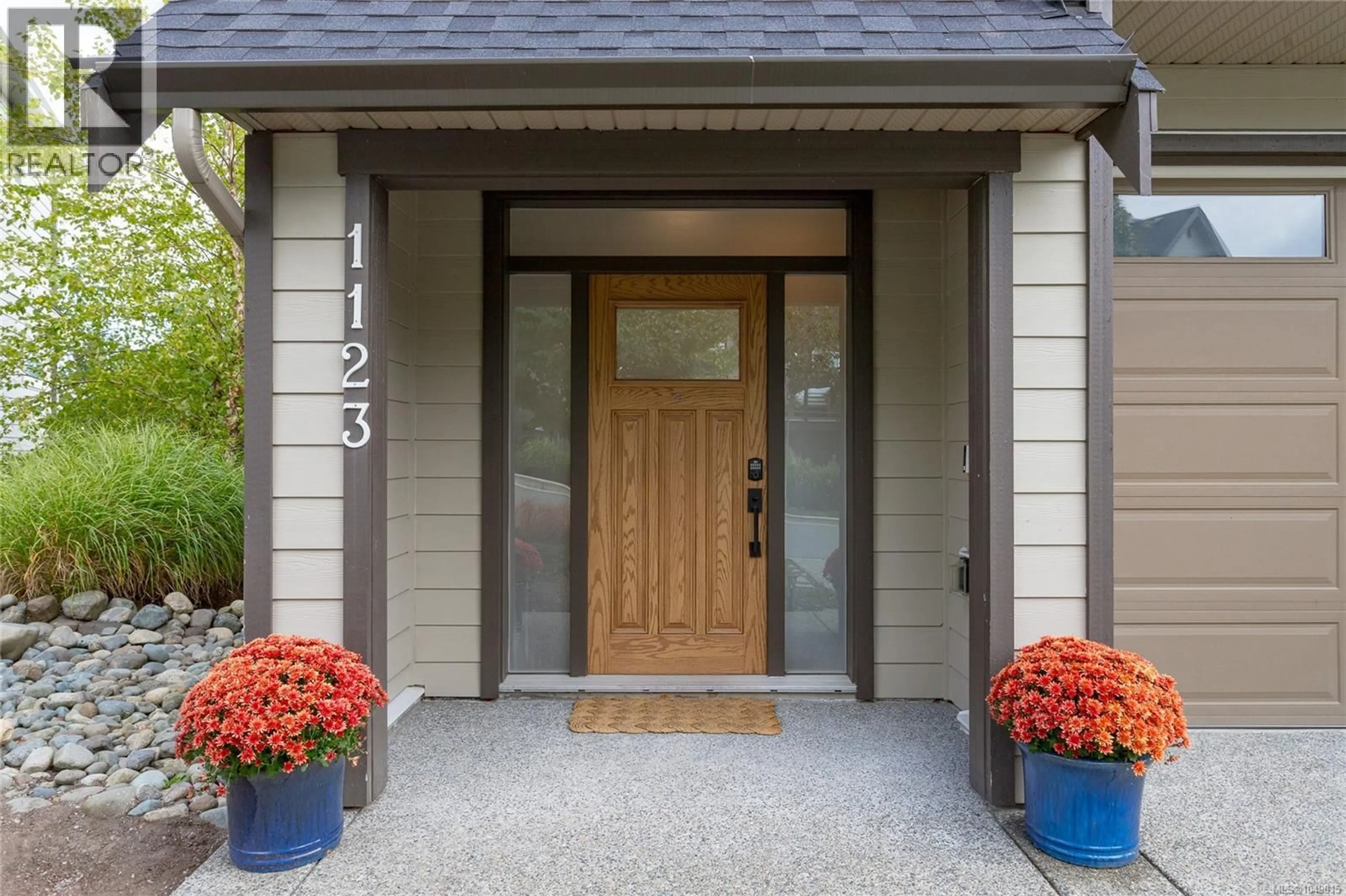 Indoor entryway for 1123 MOONSTONE LOOP, Langford British Columbia V9B0Y6