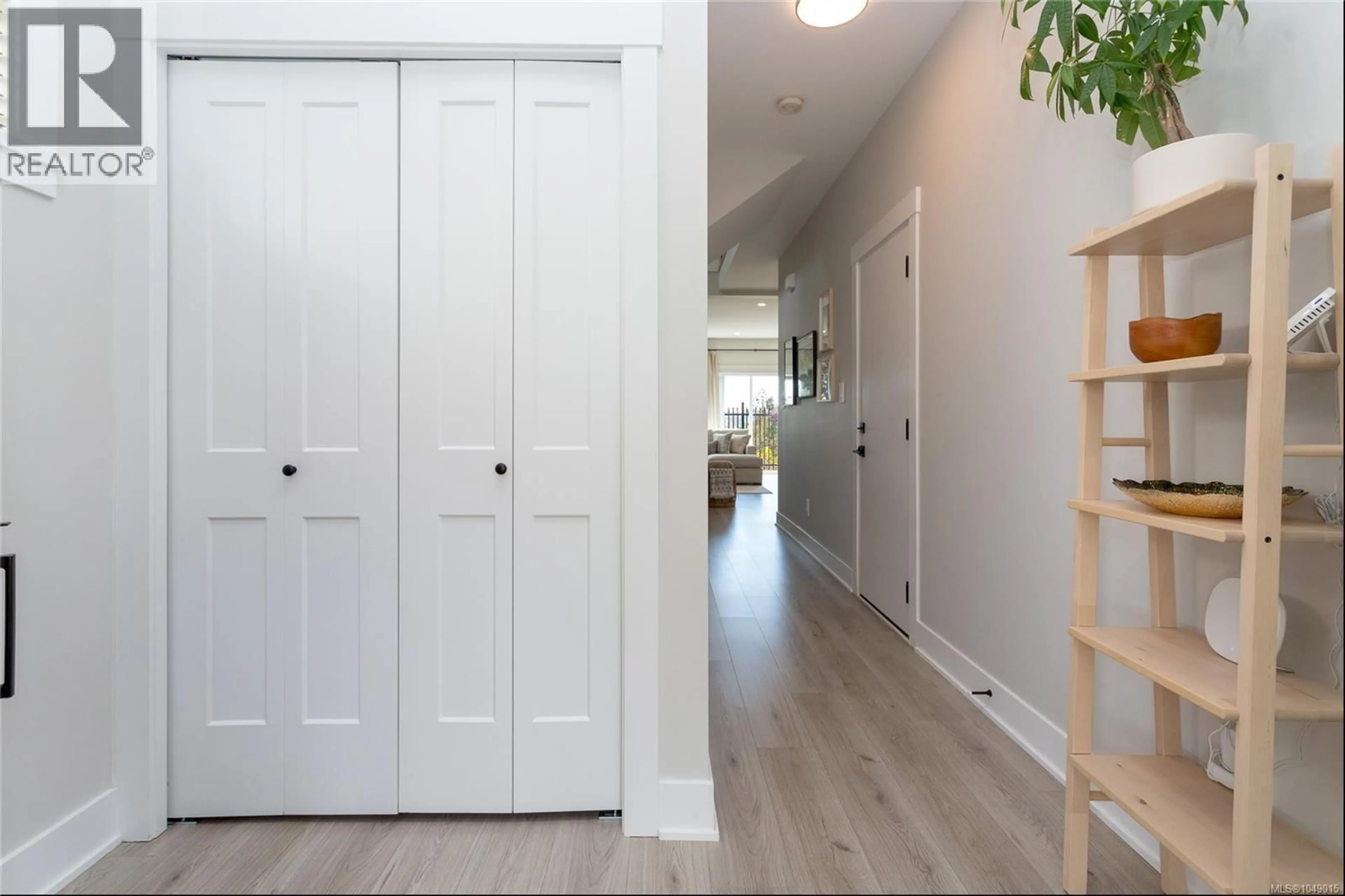 Indoor entryway for 1123 MOONSTONE LOOP, Langford British Columbia V9B0Y6