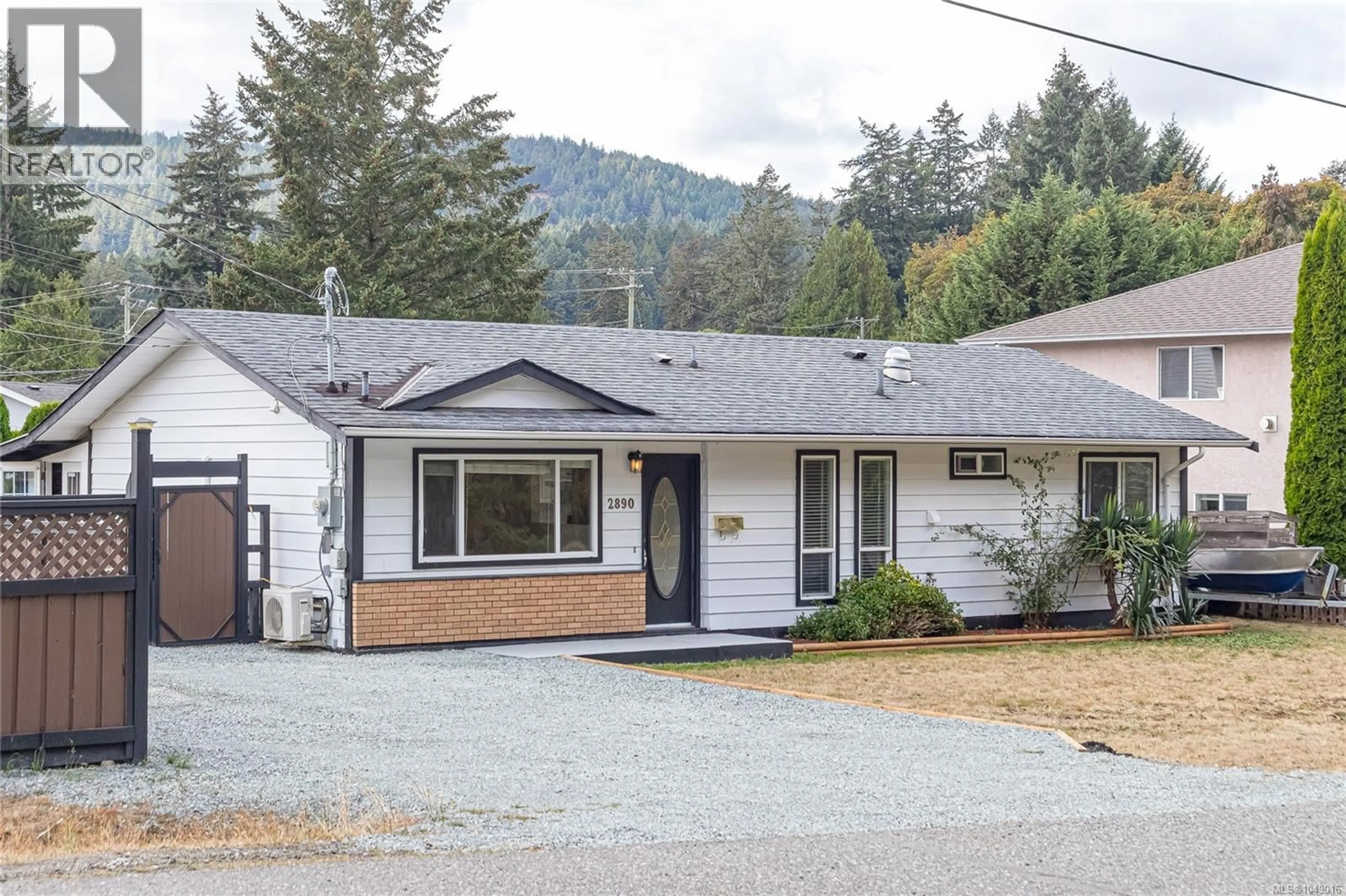 Home with vinyl exterior material, mountain view for 2890 CANYON PARK PLACE, Langford British Columbia V9B4Z4