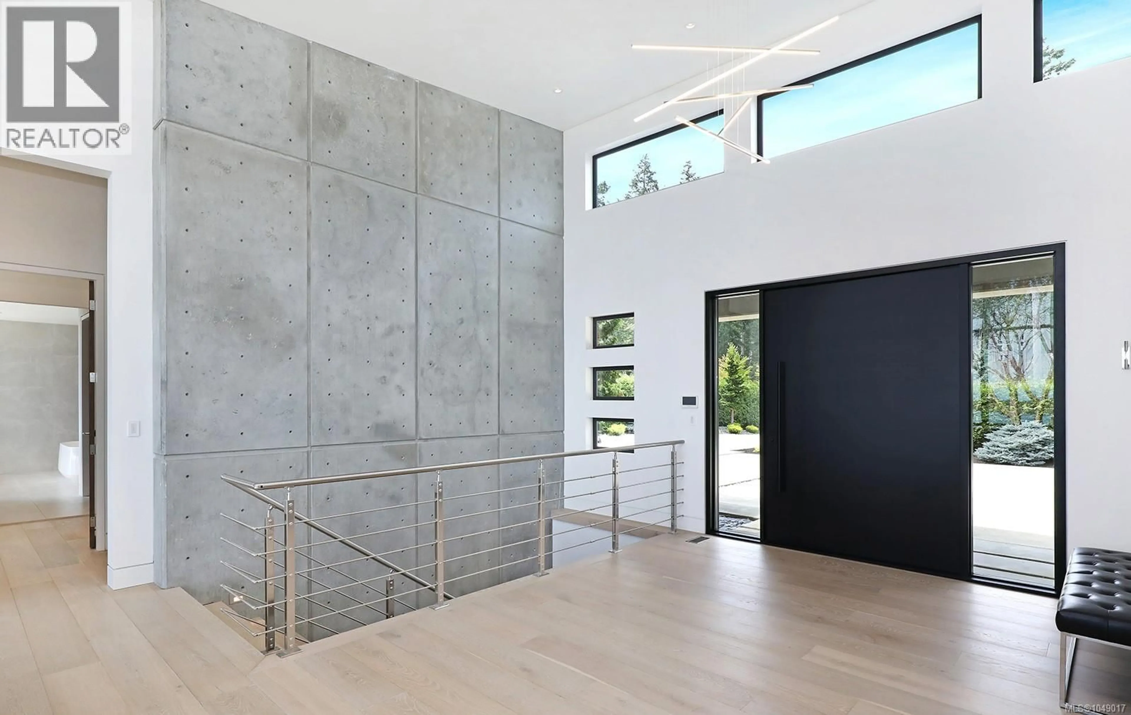 Indoor foyer for 1724 OAK LEAF DRIVE, Nanoose Bay British Columbia V9P9J4