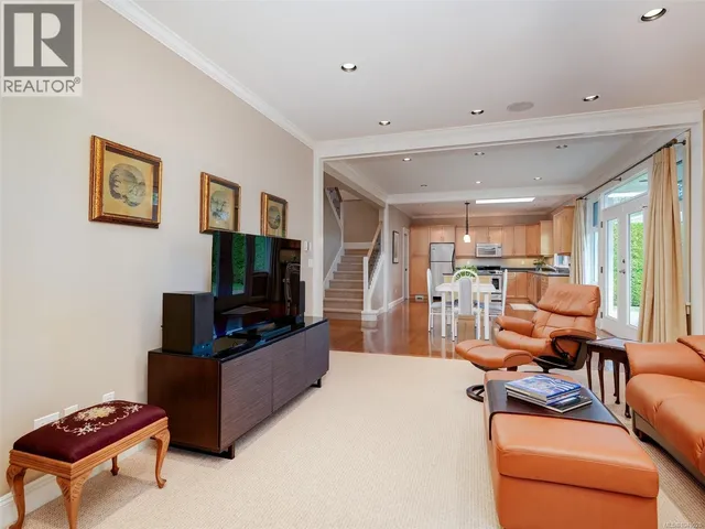 2286 HAZELTON PLACE, Saanich 5