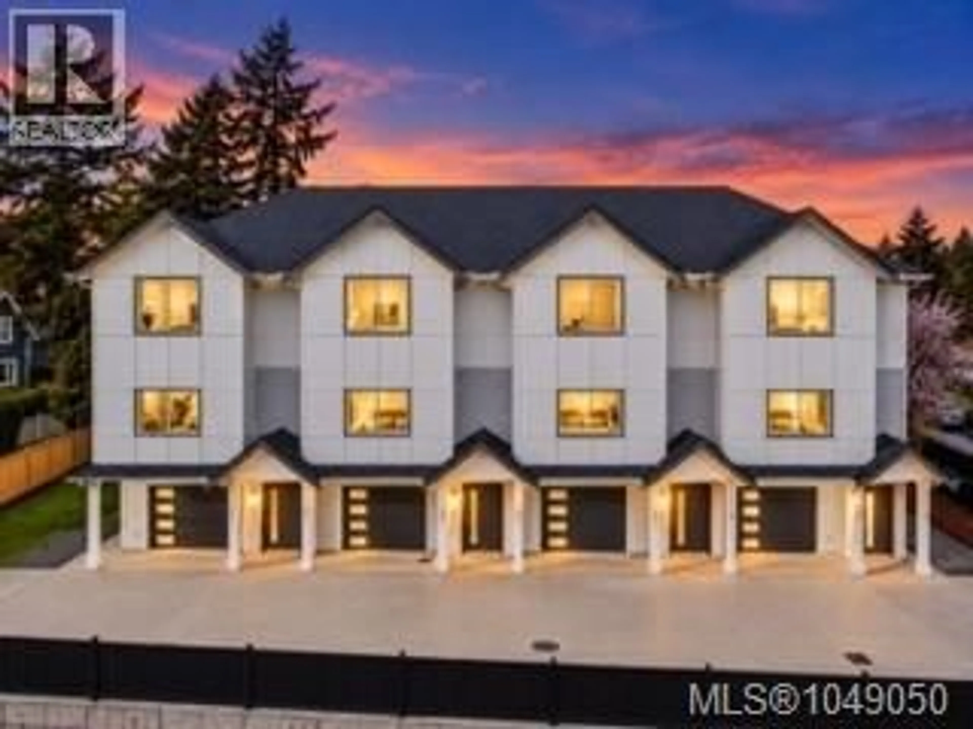 A pic from outside/outdoor area/front of a property/back of a property/a pic from drone, unknown for 3 - 621 BROADWAY STREET, Saanich British Columbia V8Z2G5
