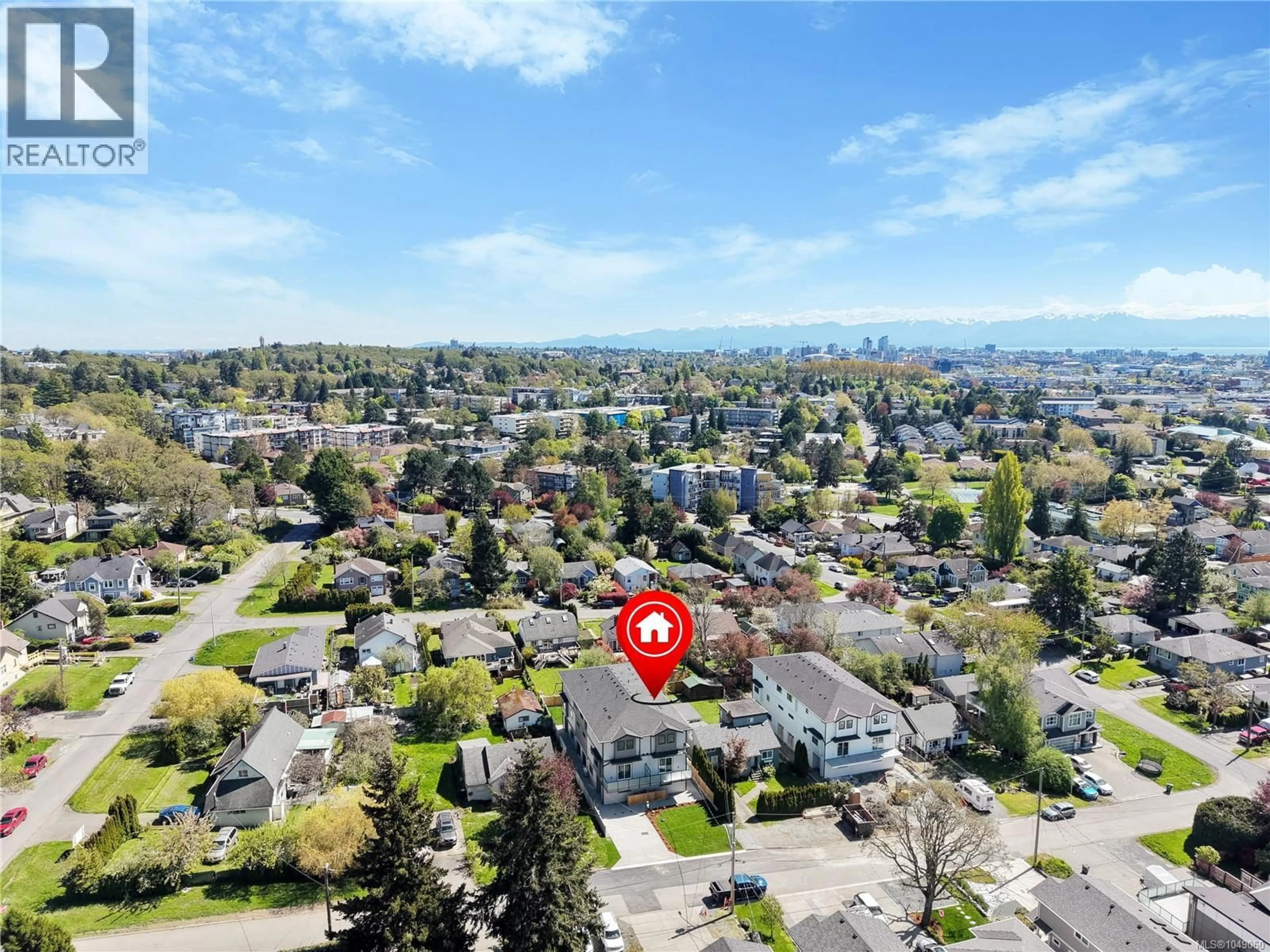 A pic from outside/outdoor area/front of a property/back of a property/a pic from drone, unknown for 2 - 921 DALE STREET, Saanich British Columbia V8X2V9