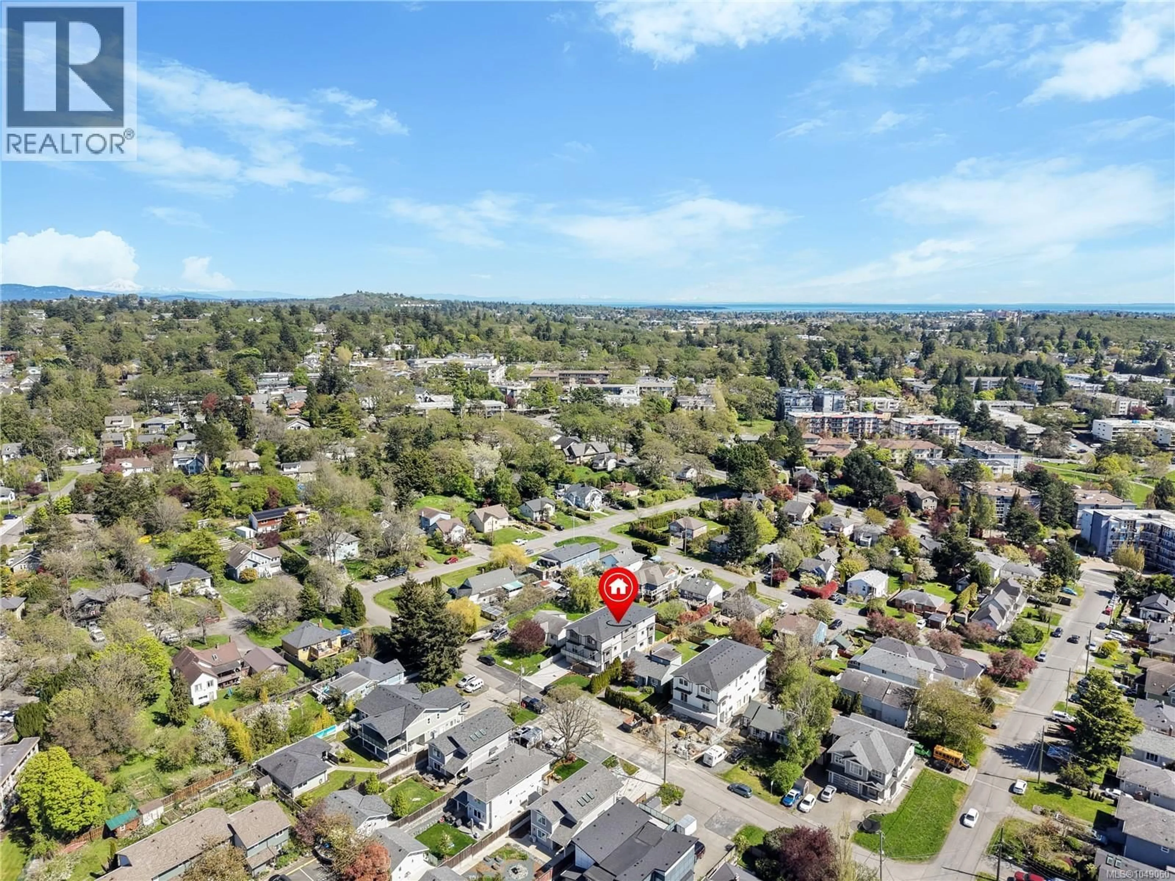 A pic from outside/outdoor area/front of a property/back of a property/a pic from drone, street for 2 - 921 DALE STREET, Saanich British Columbia V8X2V9