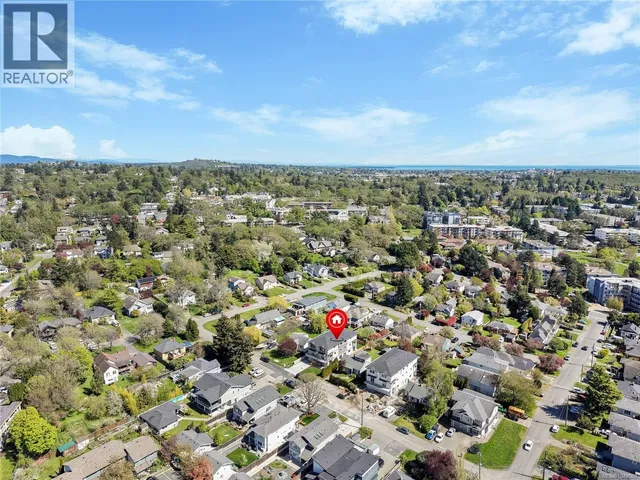 2 - 921 DALE STREET, Saanich 4