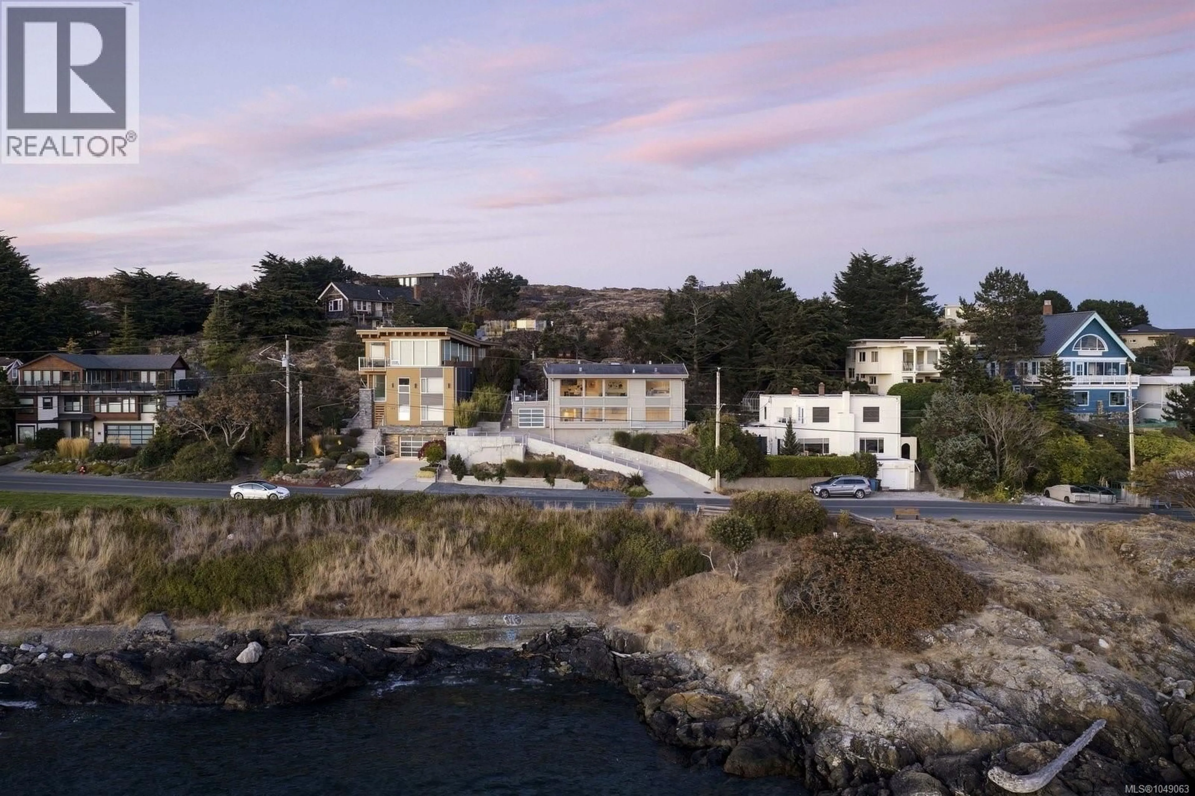 A pic from outside/outdoor area/front of a property/back of a property/a pic from drone, water/lake/river/ocean view for 532 BEACH DRIVE, Oak Bay British Columbia V8S2M5
