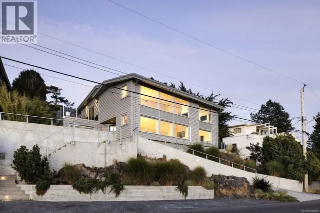 532 BEACH DRIVE, Oak Bay 4