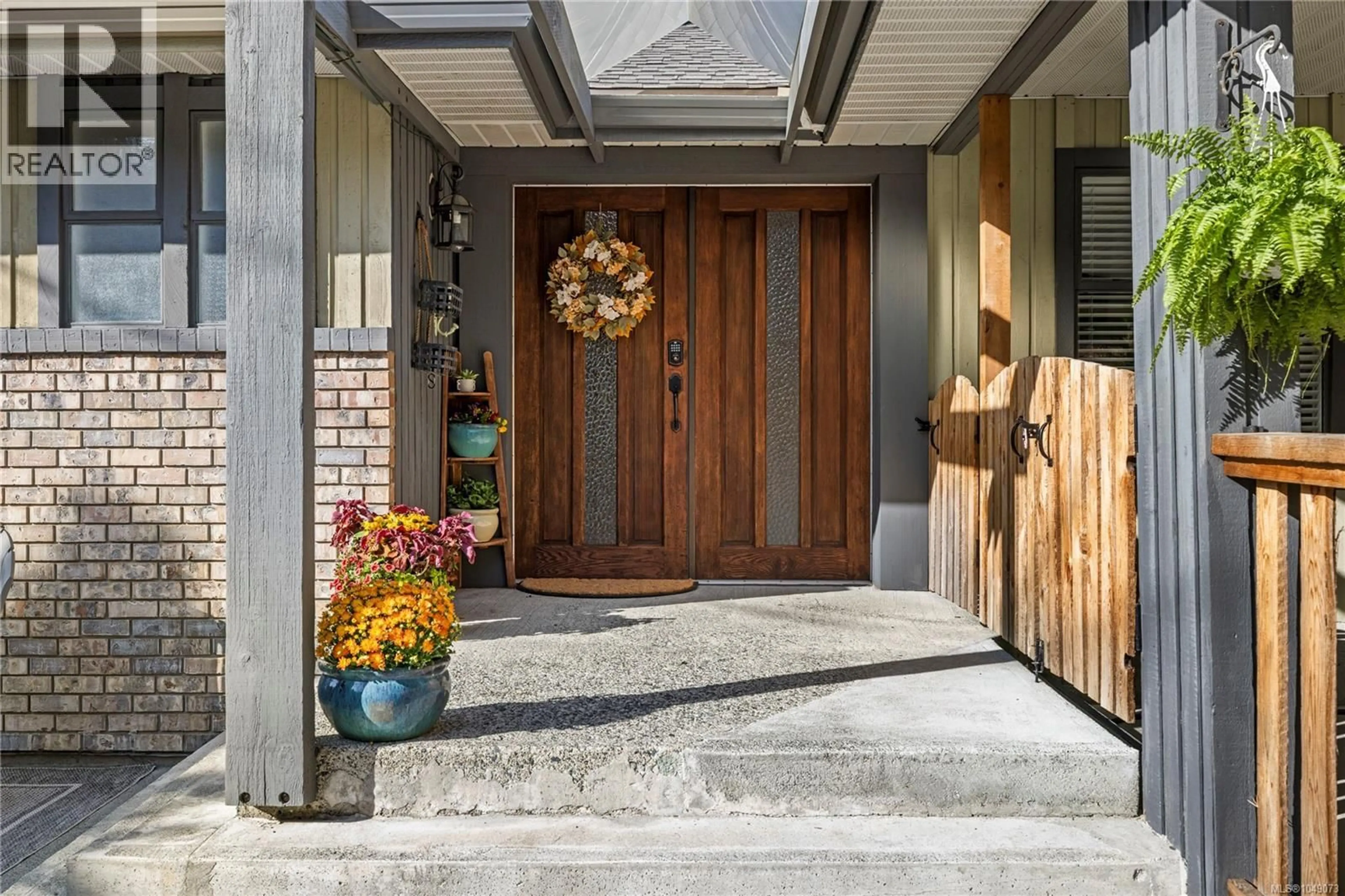 Indoor entryway for 3557 FAIRVIEW DRIVE, Nanaimo British Columbia V9T4R5