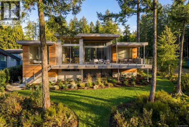 770 LANDS END ROAD, North Saanich 2