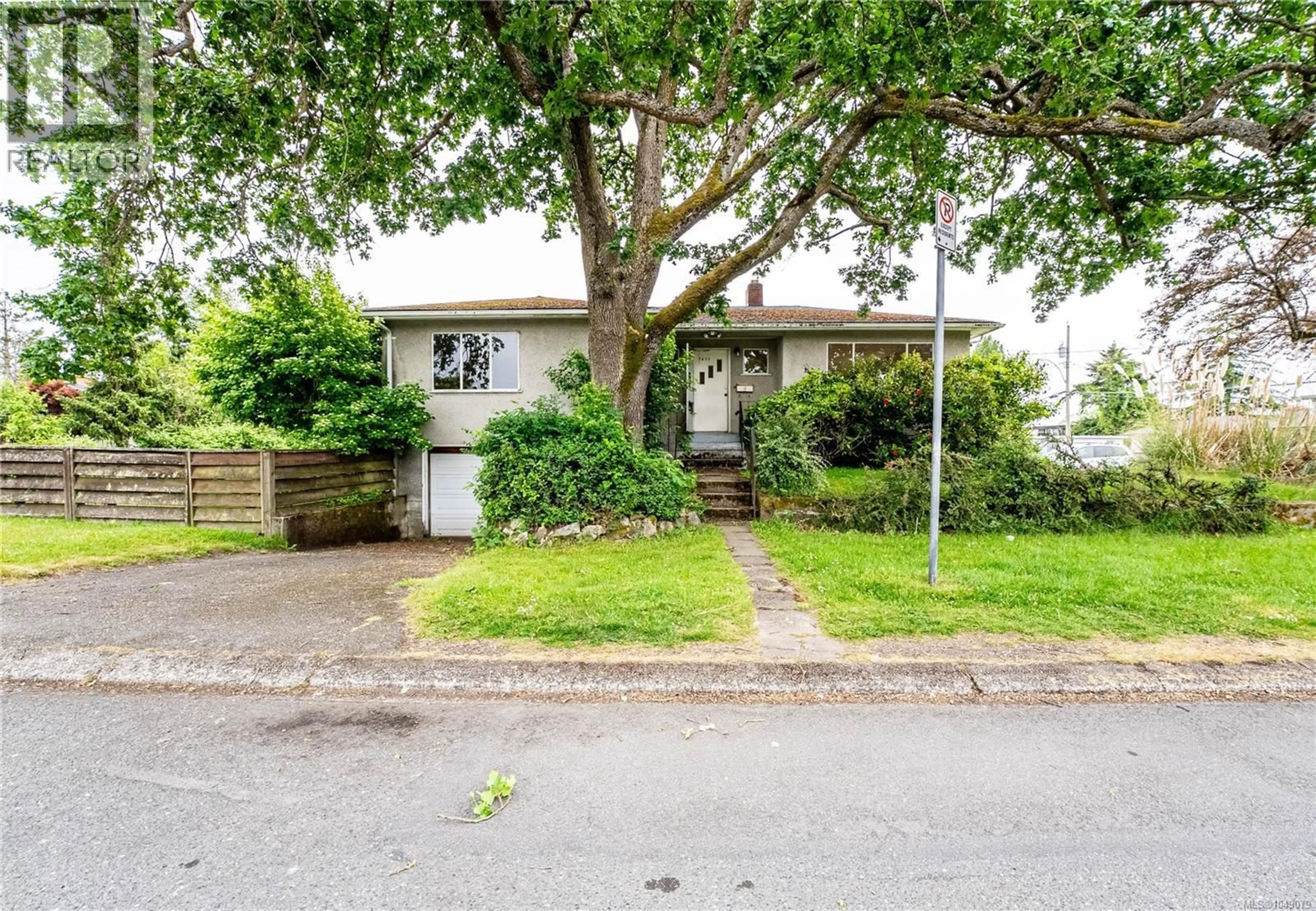 A pic from outside/outdoor area/front of a property/back of a property/a pic from drone, street for 1673 NORTH DAIRY ROAD, Saanich British Columbia V8P1C5