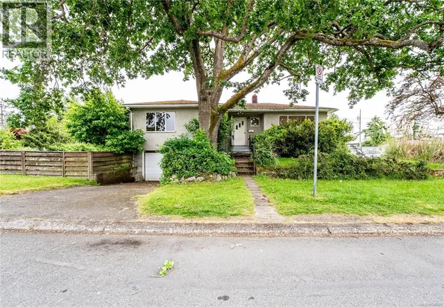 1673 NORTH DAIRY ROAD, Saanich 1